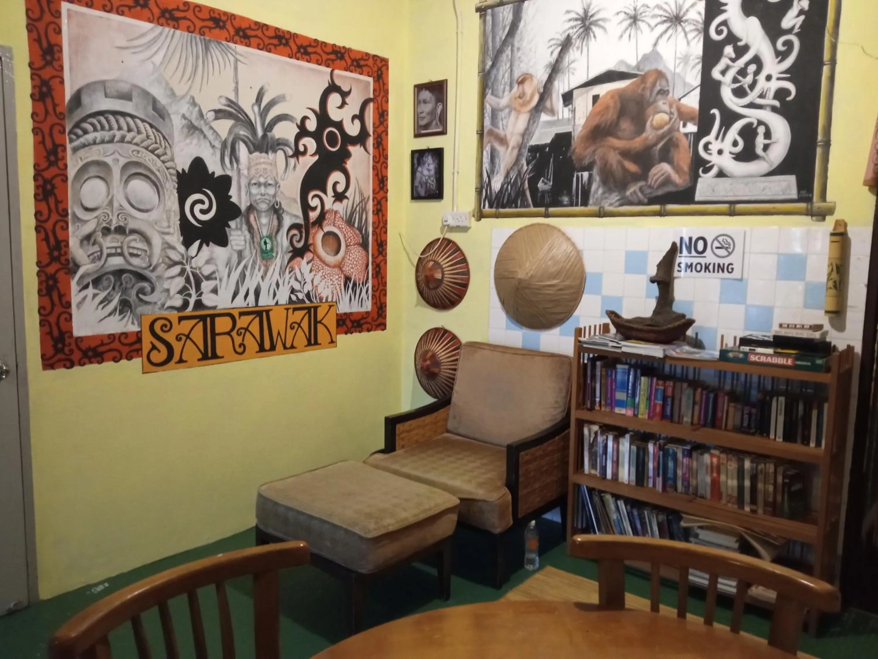 Library in Marco Polo Guest House