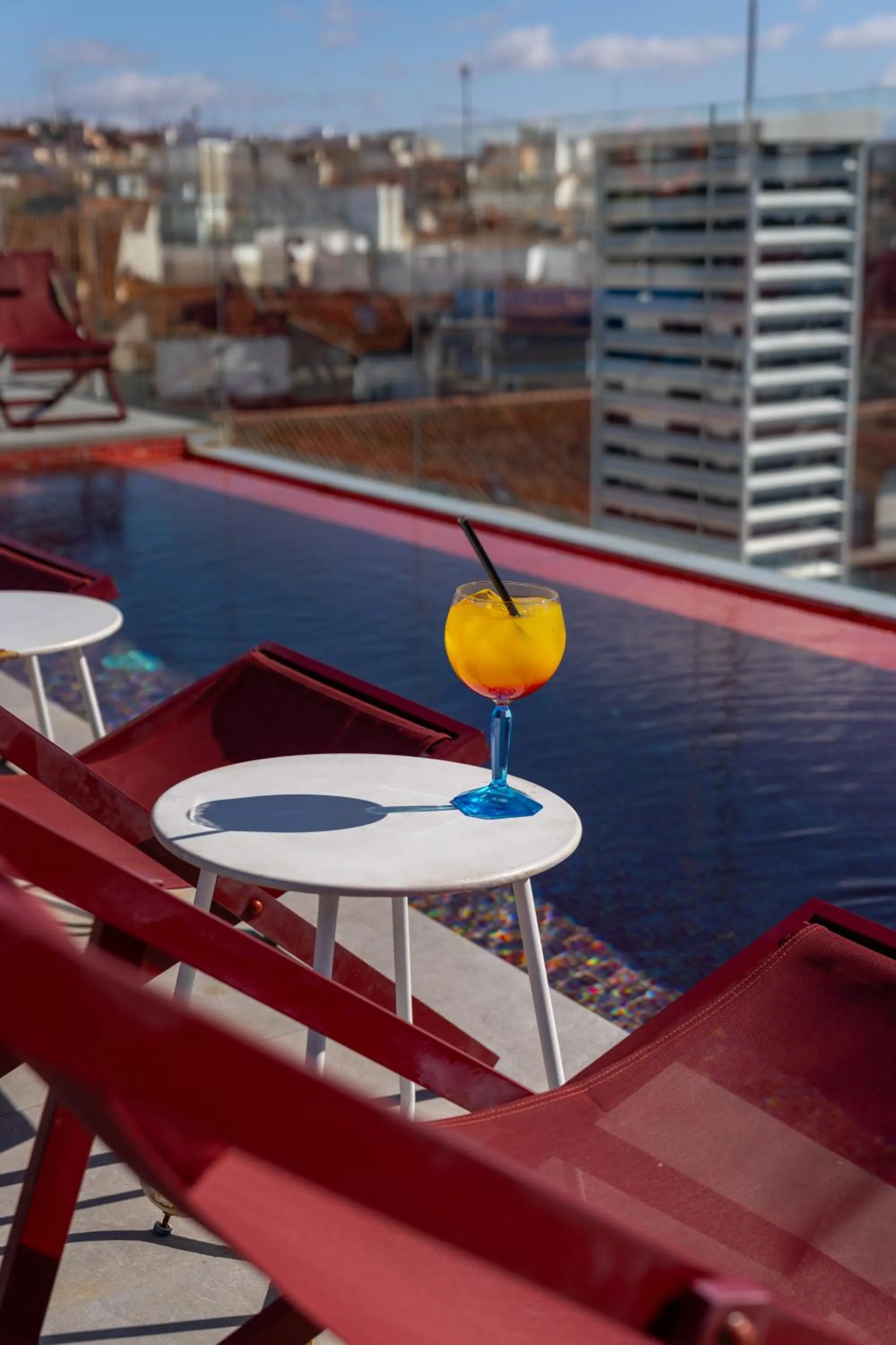 Swimming pool in Akeah Hotel Gran Vía