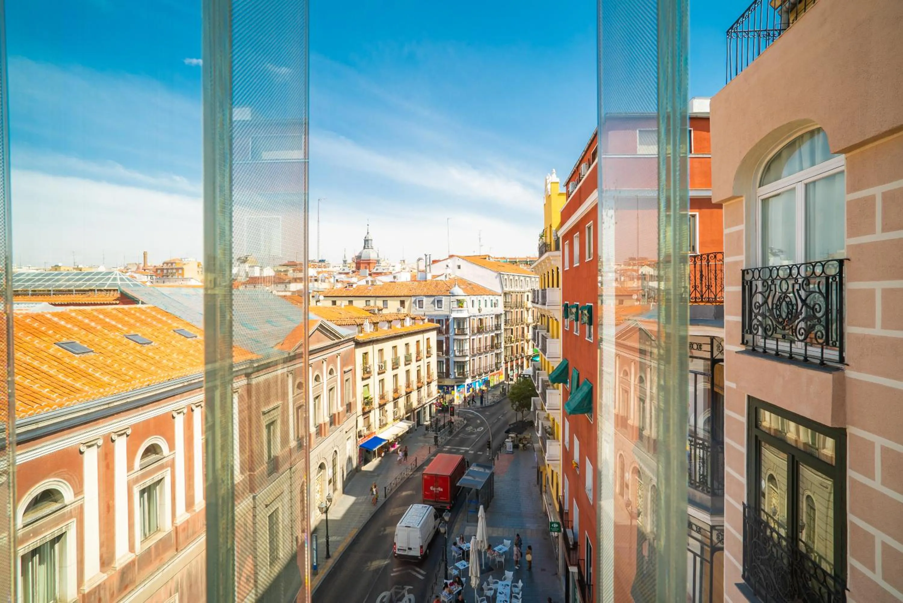 Neighbourhood in Akeah Hotel Gran Vía