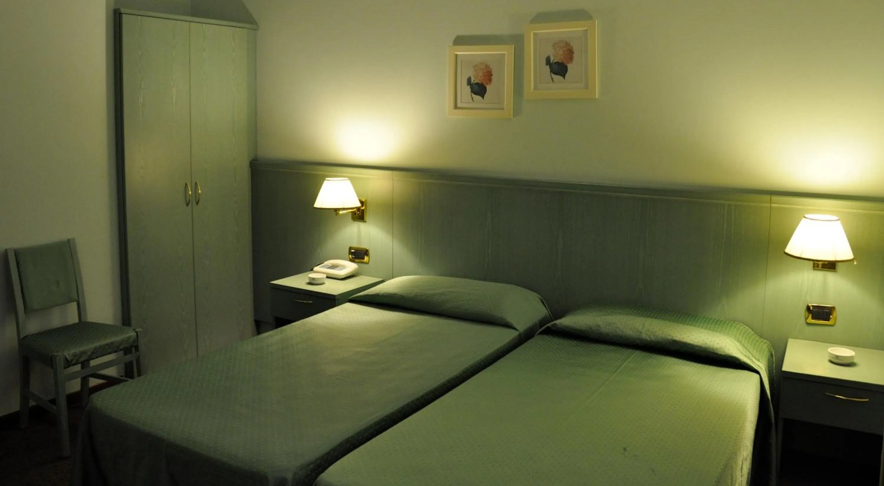 Bed in Albergo Della Corona