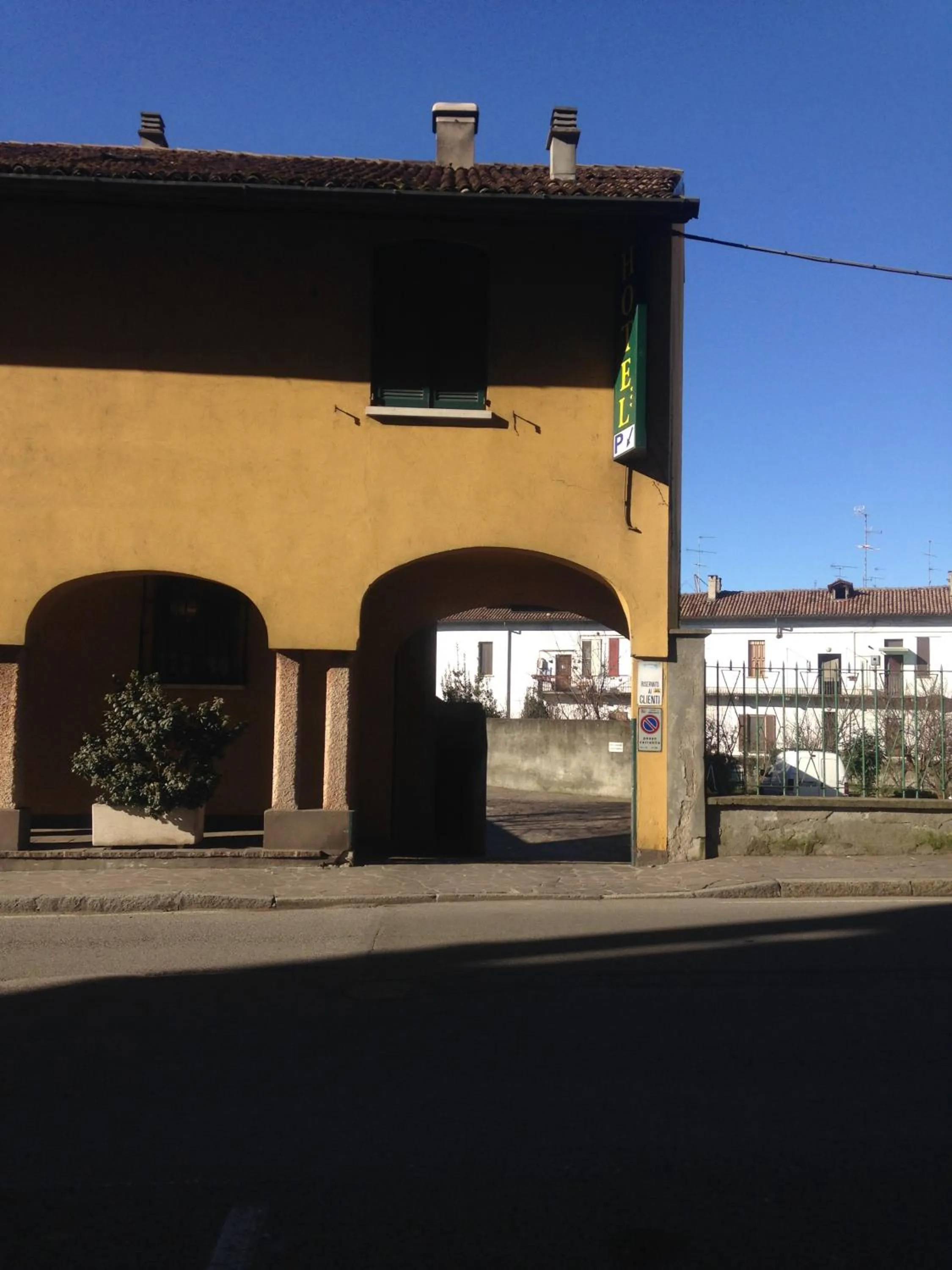 Facade/entrance in Albergo Della Corona