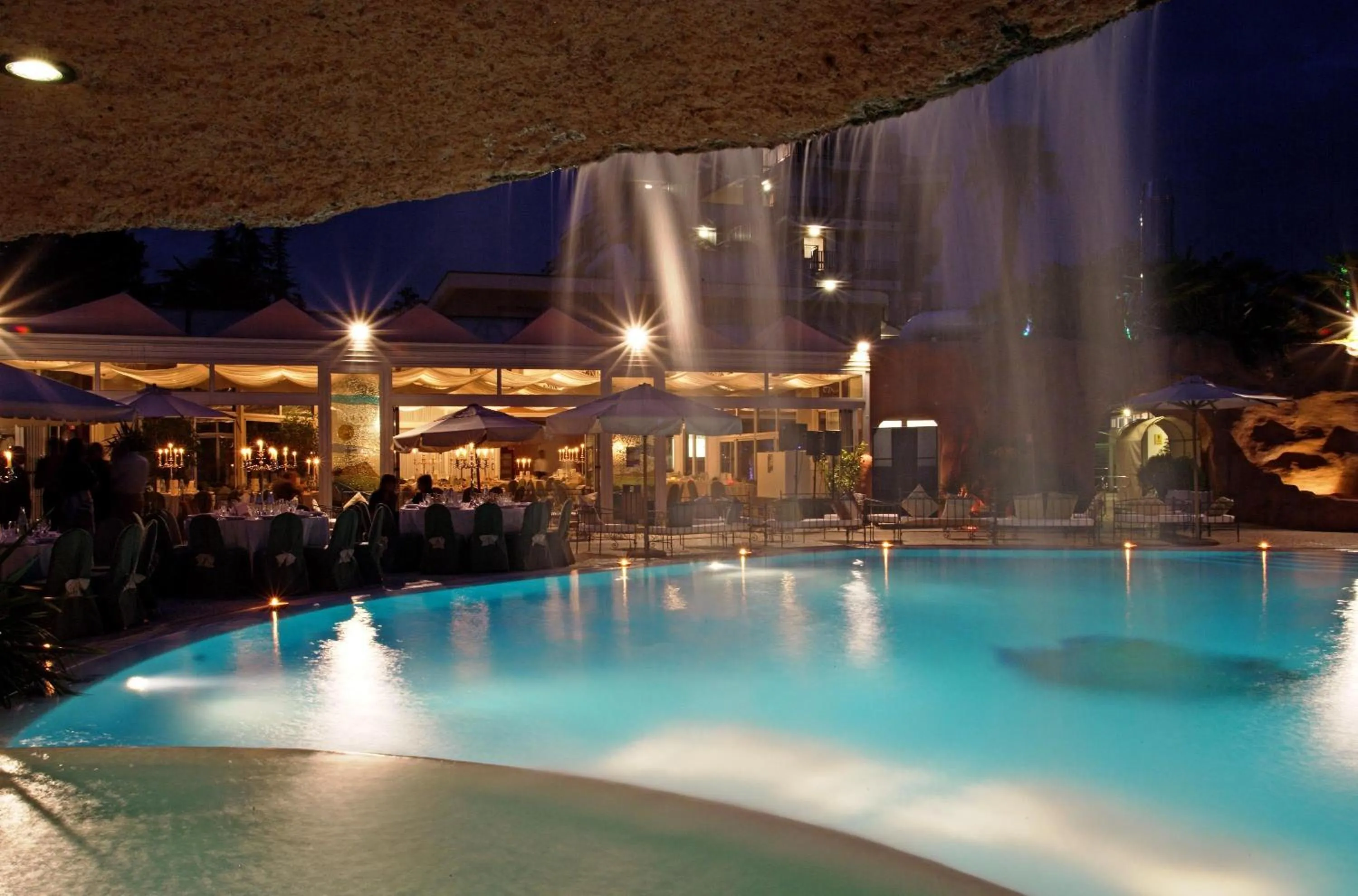 Swimming pool in Villa Fiorita