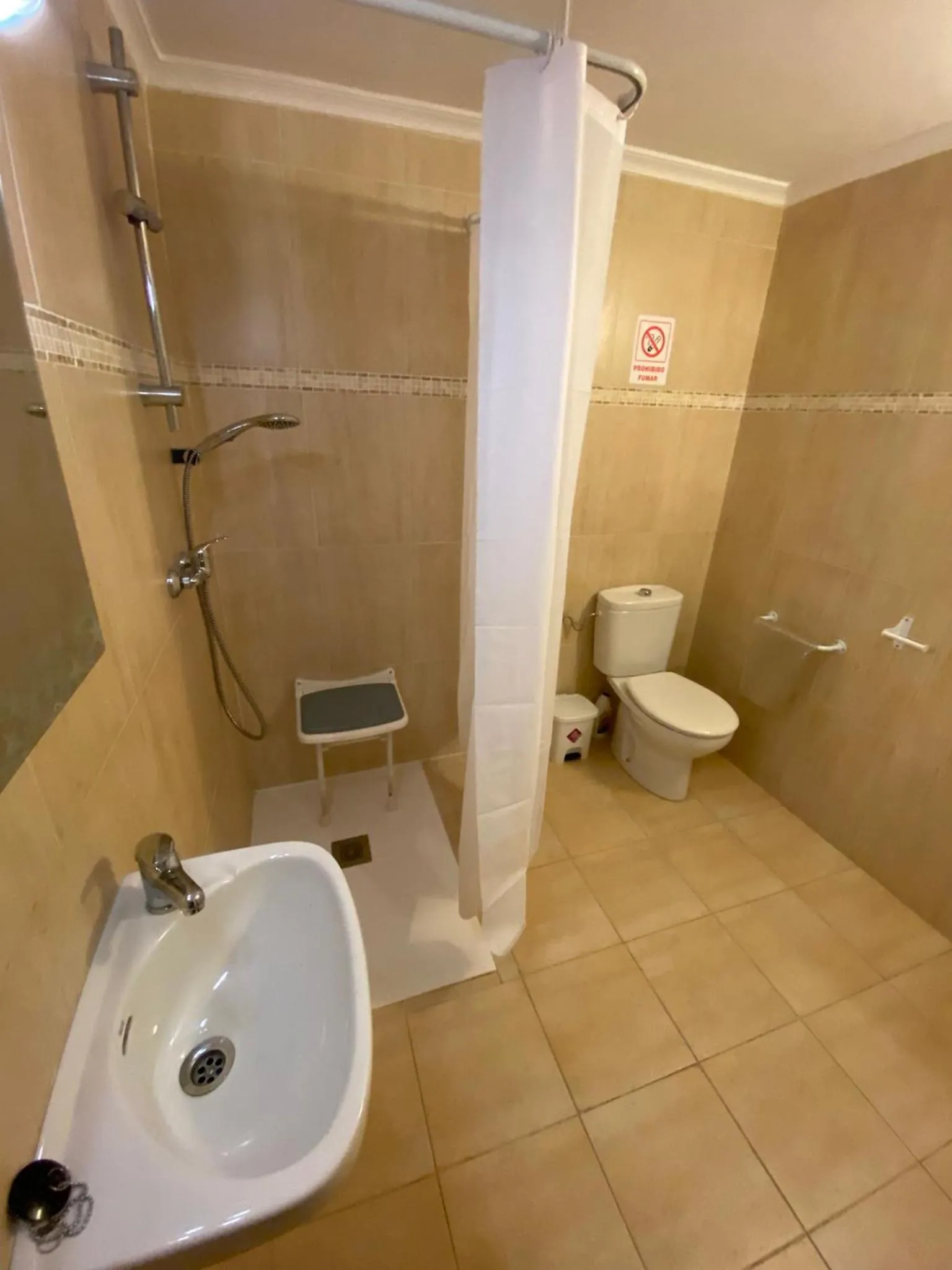 Bathroom in Pension El Dorado