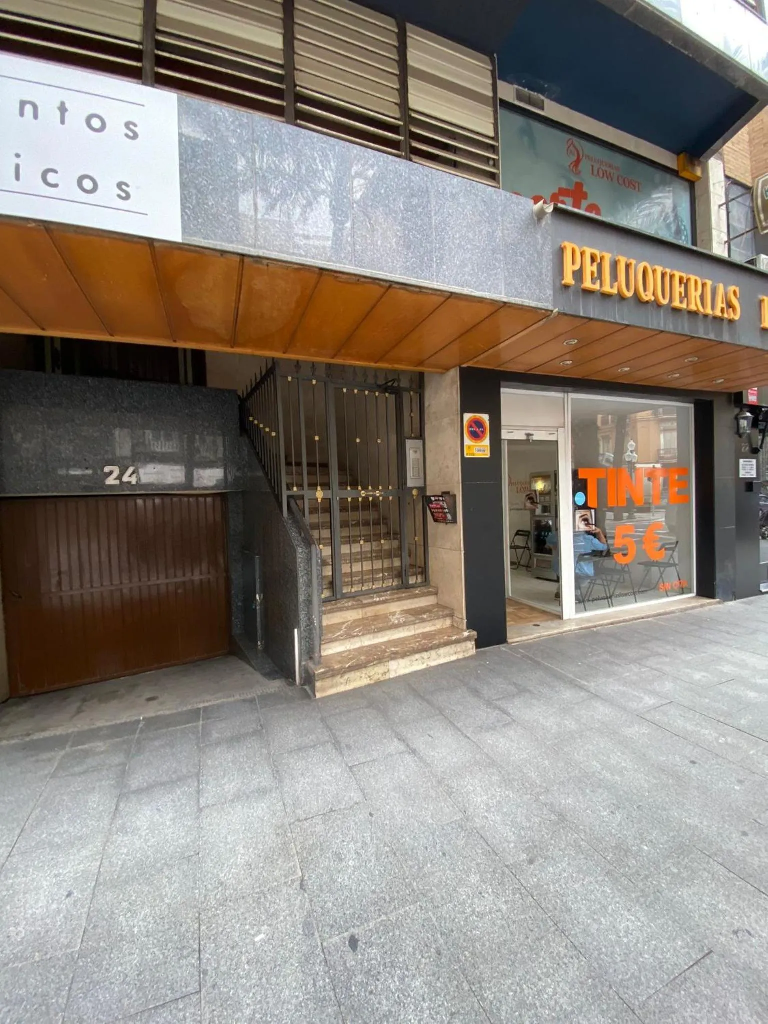 Property building in Pension El Dorado