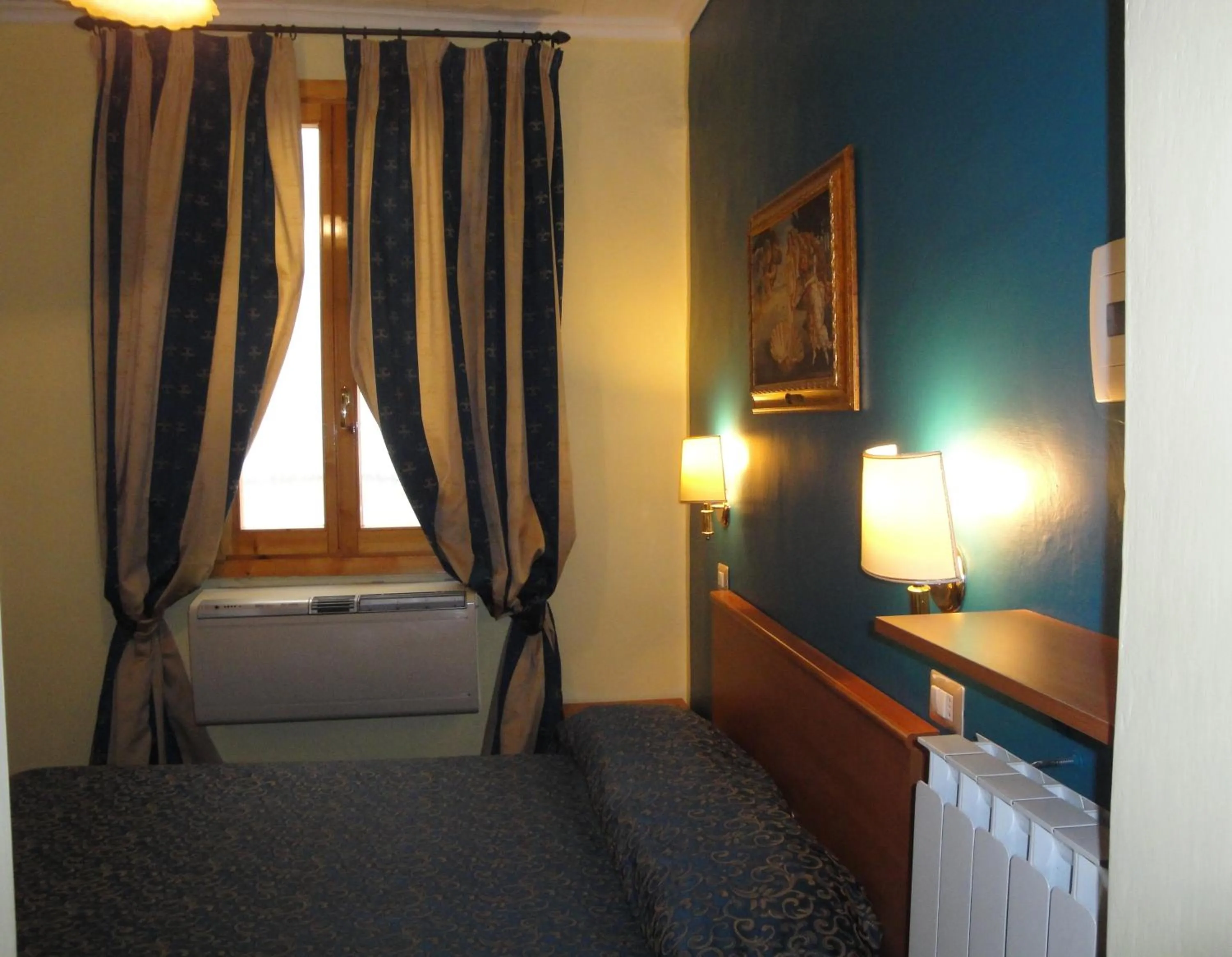 Photo of the whole room, Bed in Hotel Santa Croce