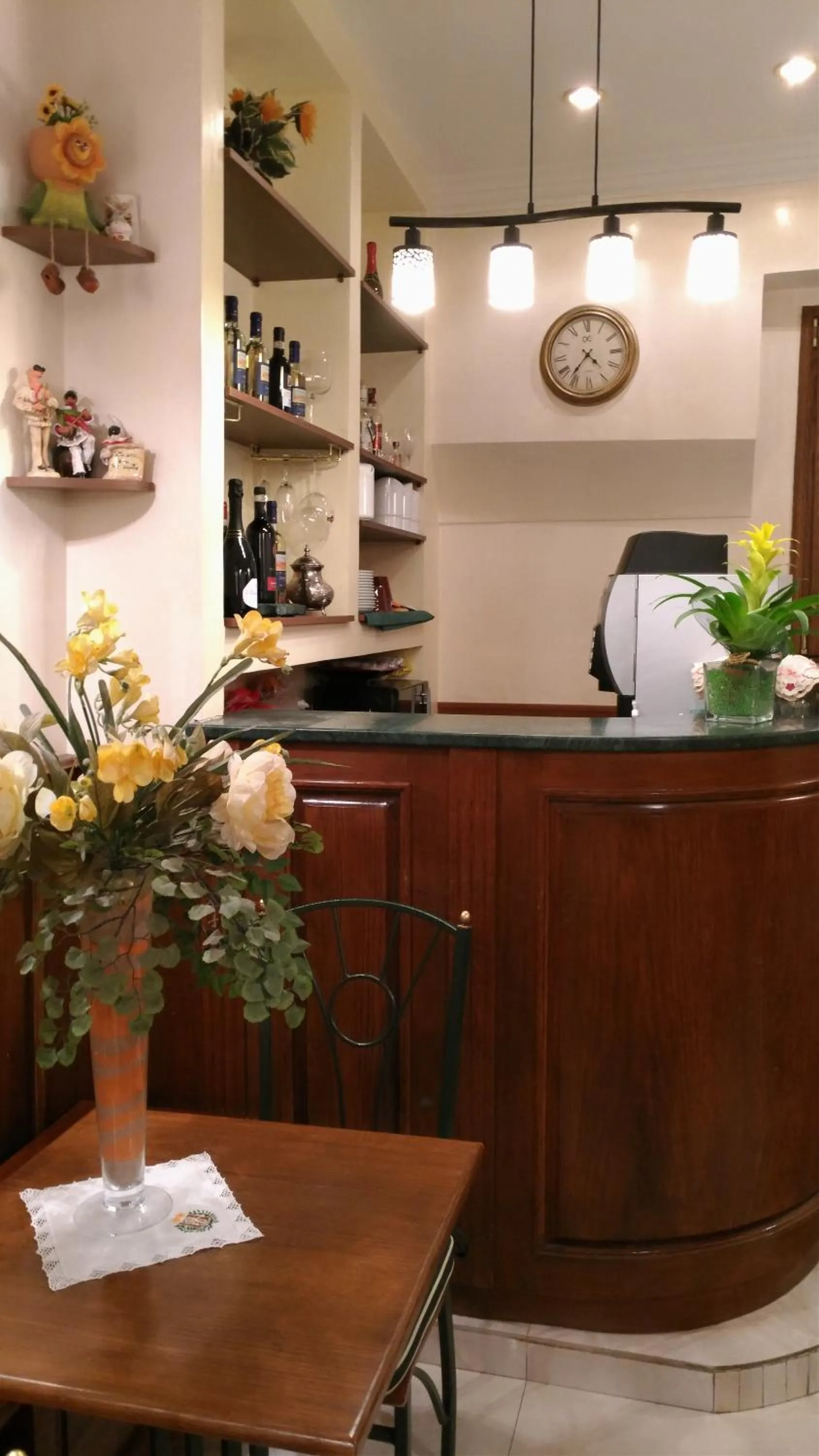 Restaurant/places to eat in Hotel Santa Croce