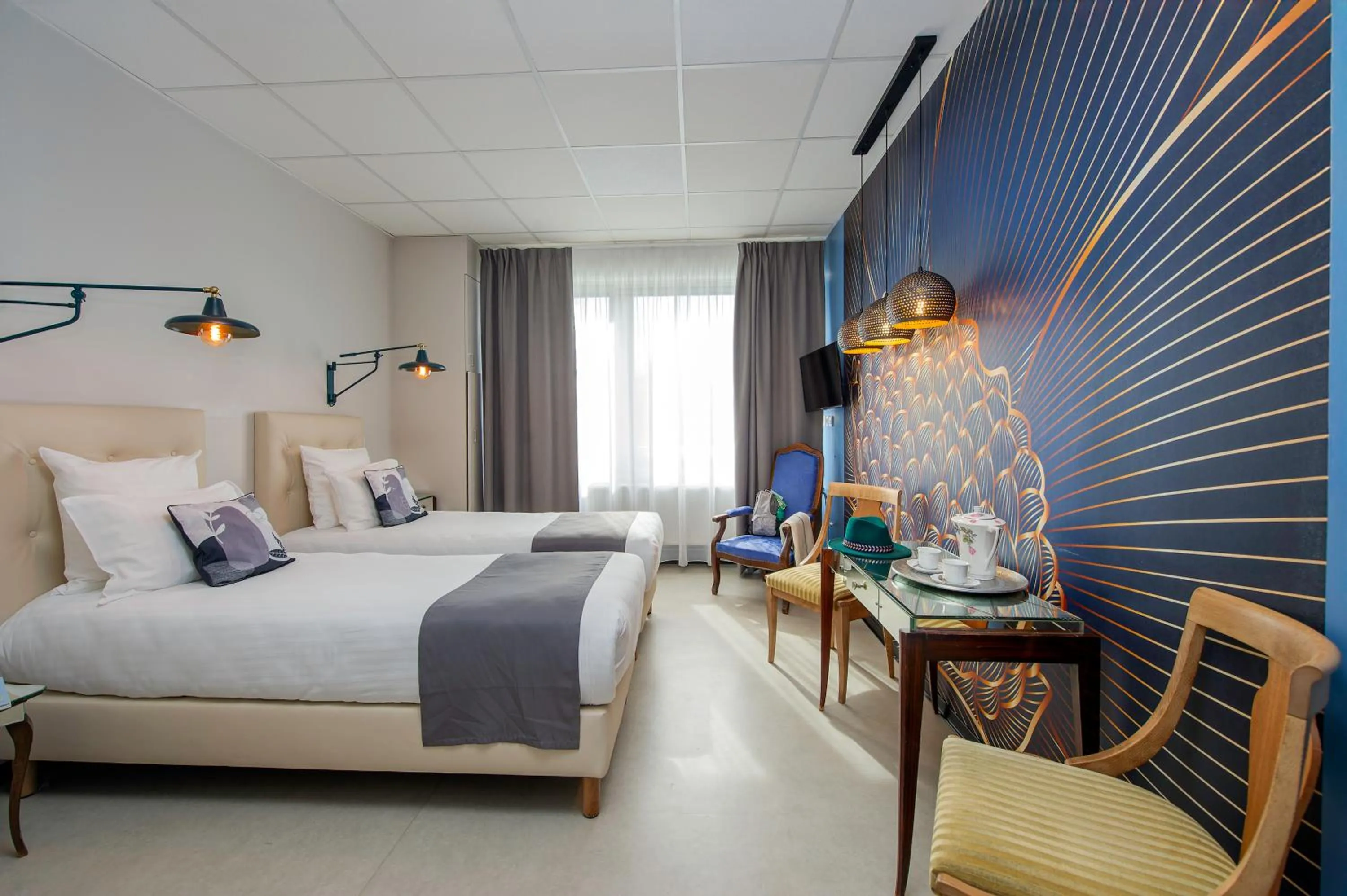 Photo of the whole room, Bed in Hôtel Le Grand Barnum