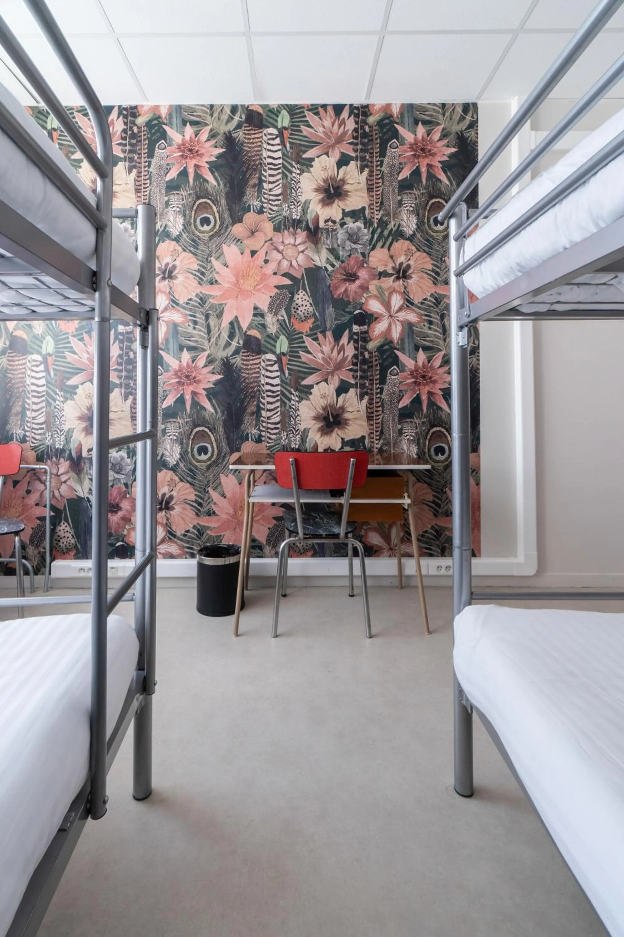 bunk bed, Bed in Hôtel Le Grand Barnum