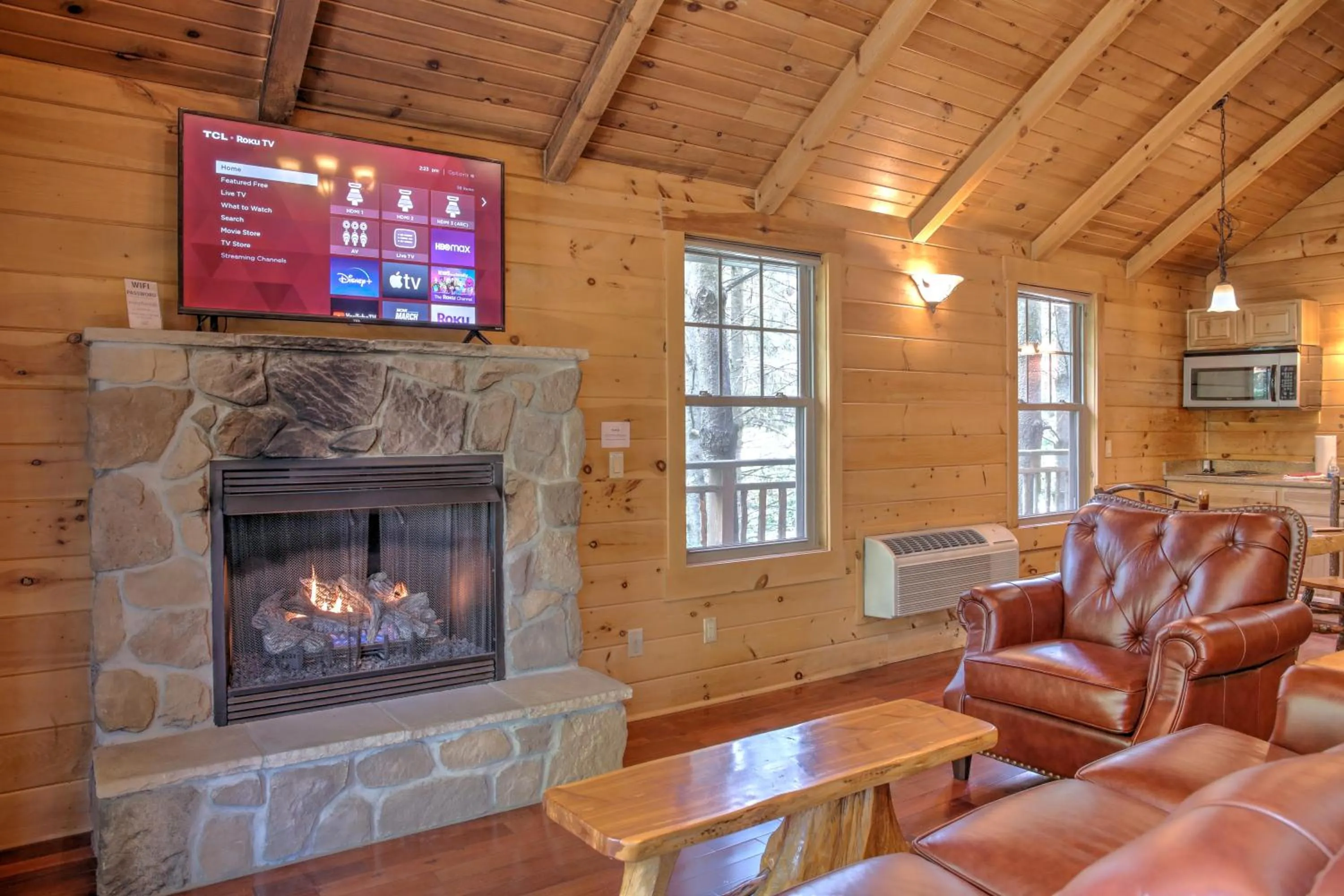 Lofty Willows Treehouse by Amish Country Lodging