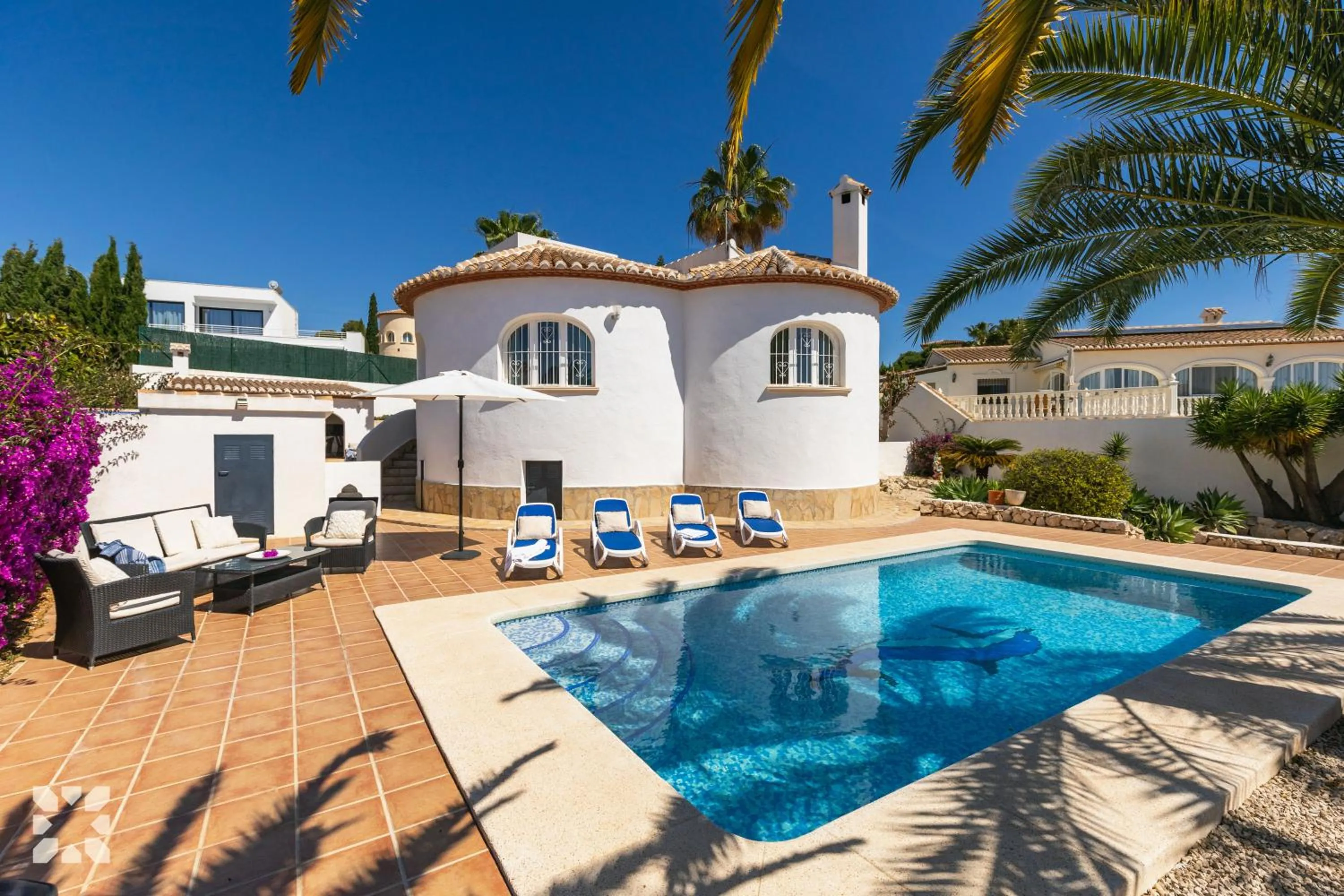 Villa Mackay by Abahana Villas