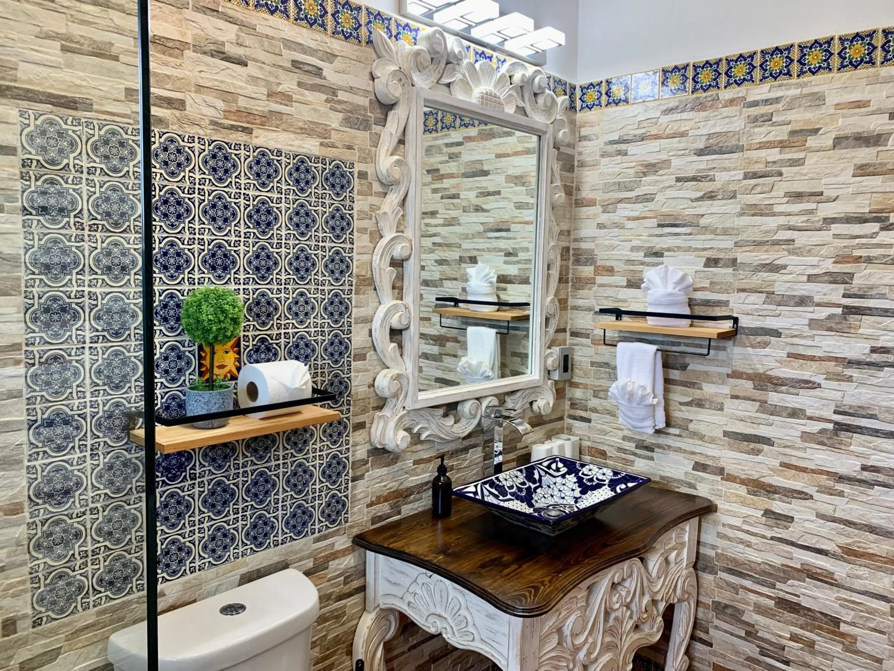 Toilet in Castillo Tulum