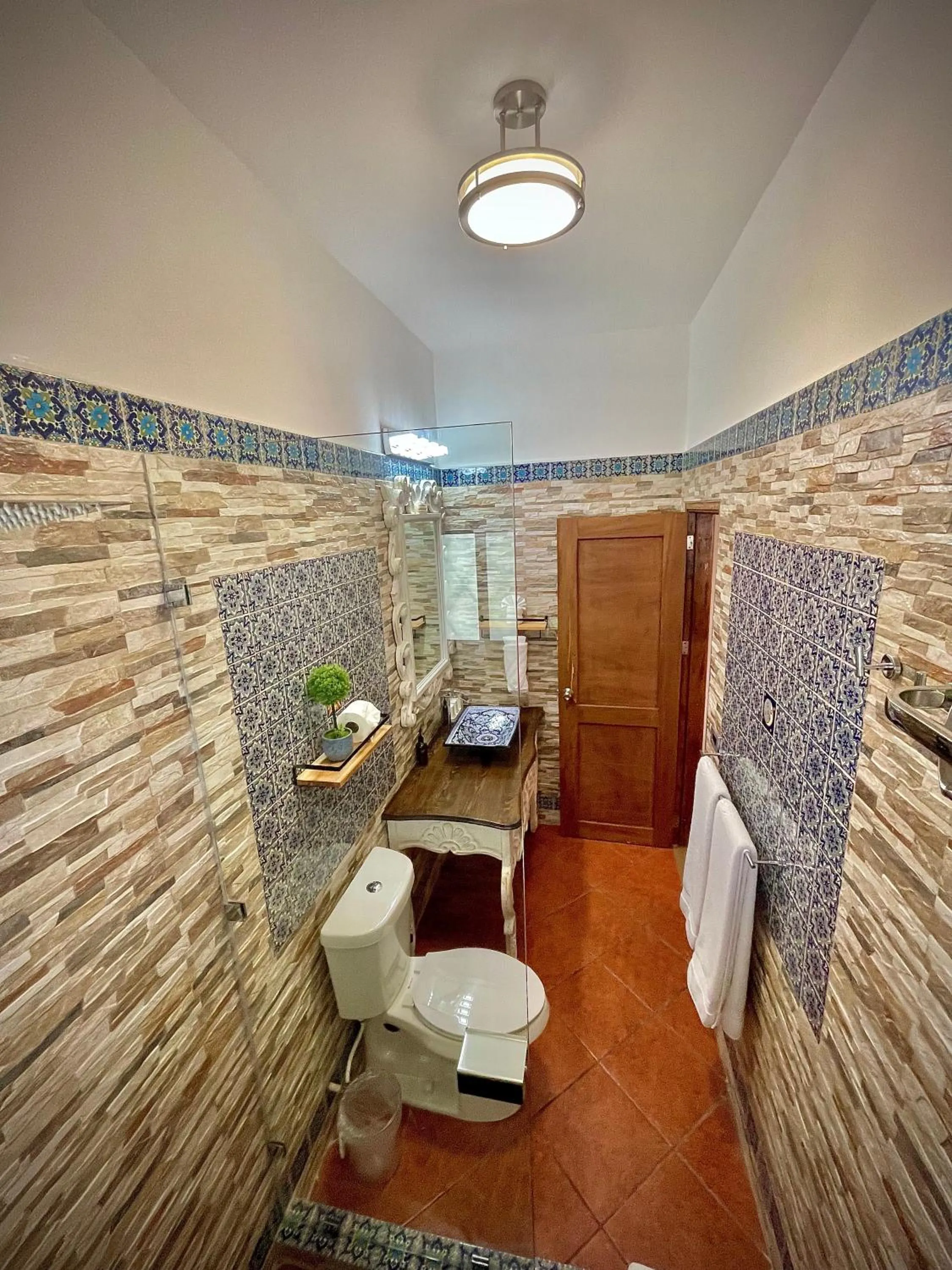 Toilet in Castillo Tulum