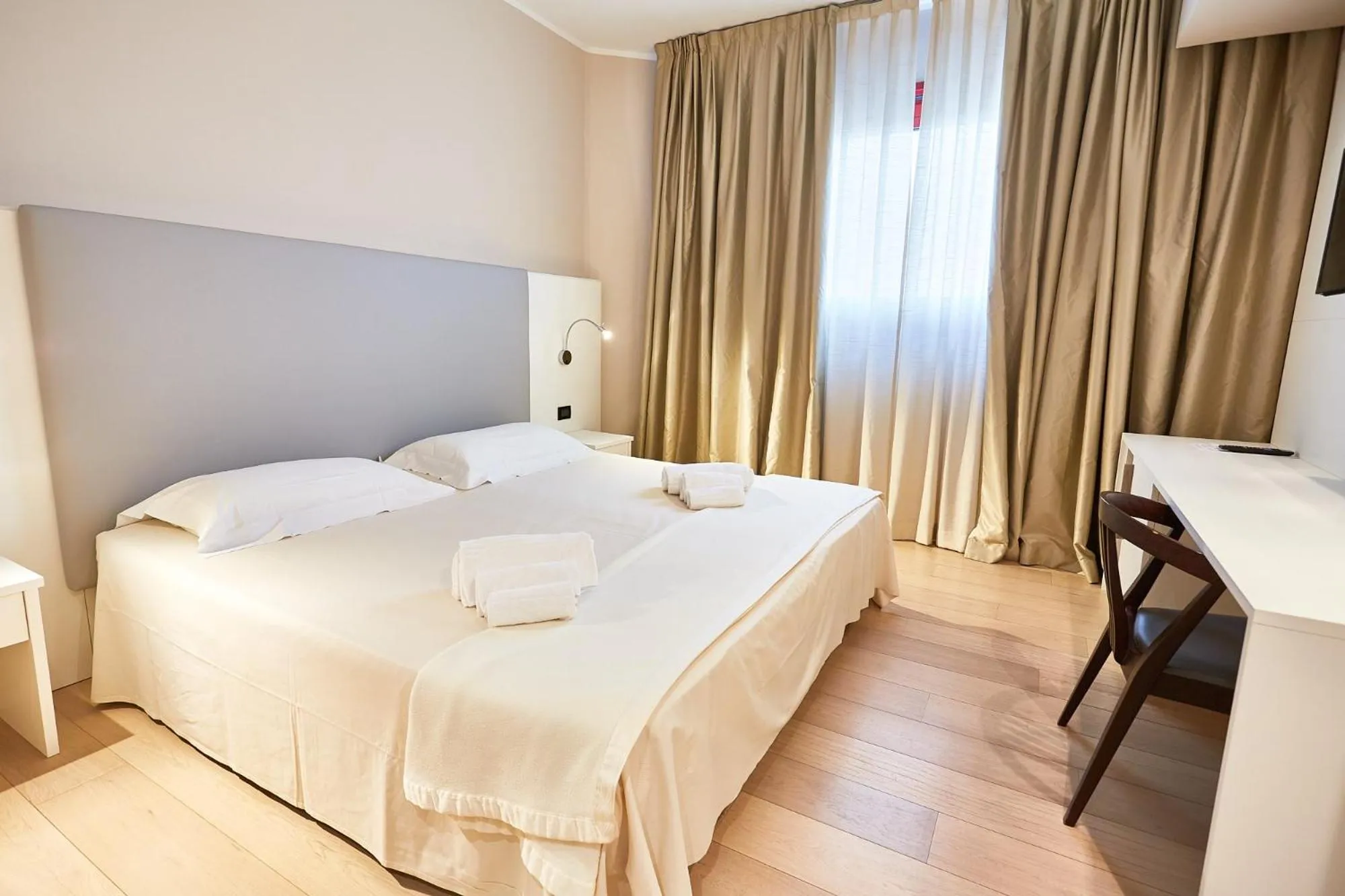 Photo of the whole room, Bed in Ferretti MajesticHouse