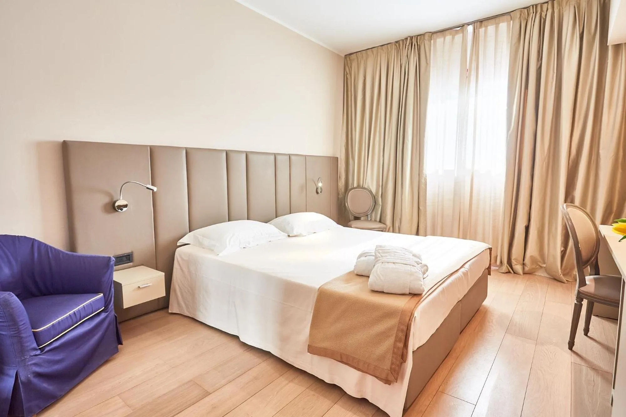 Photo of the whole room, Bed in Ferretti MajesticHouse