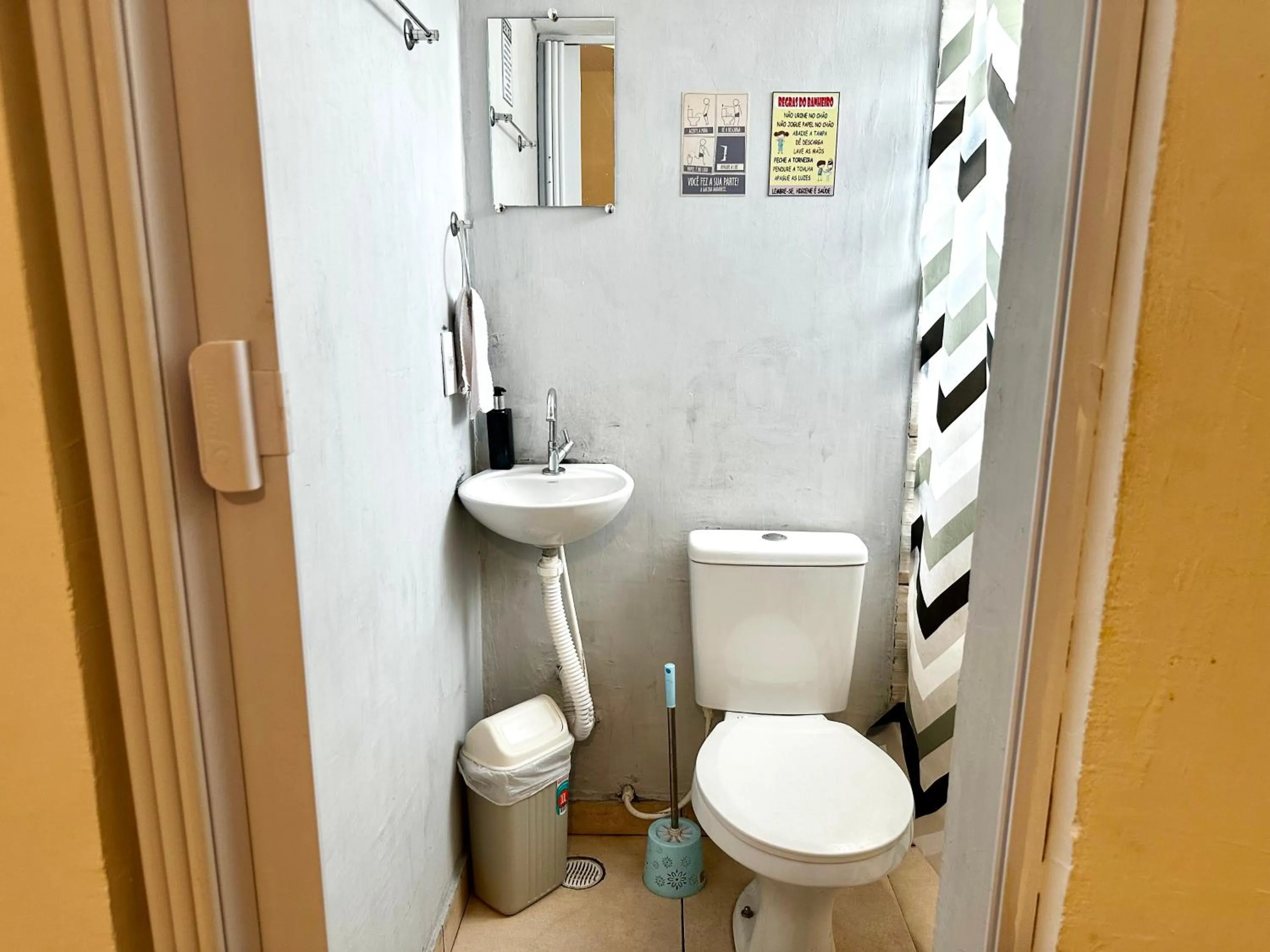 Toilet in Hostel Welcome SP - Congonhas