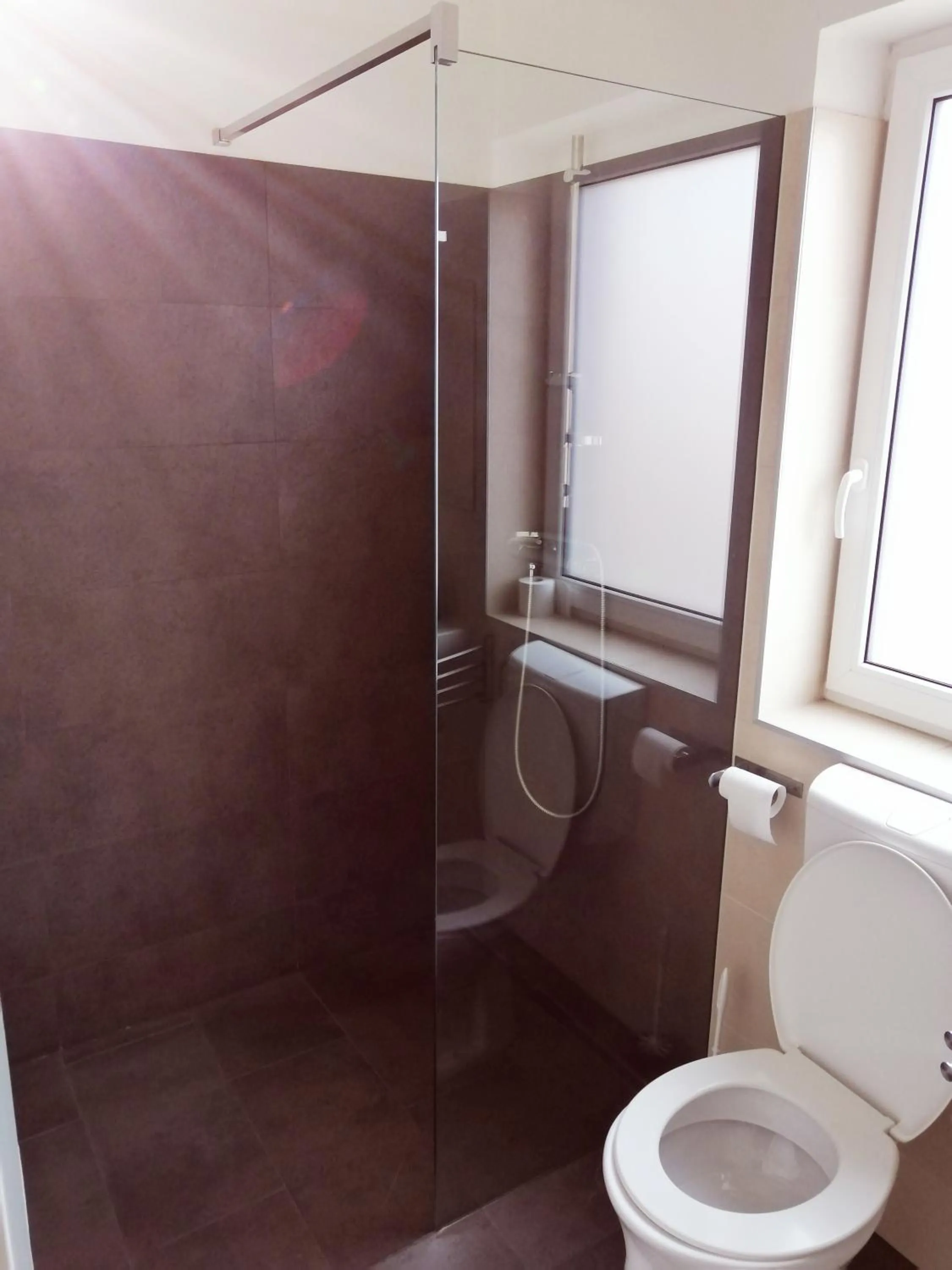 Bathroom in Motel Graz Ost I Free Parking I Self Check-in