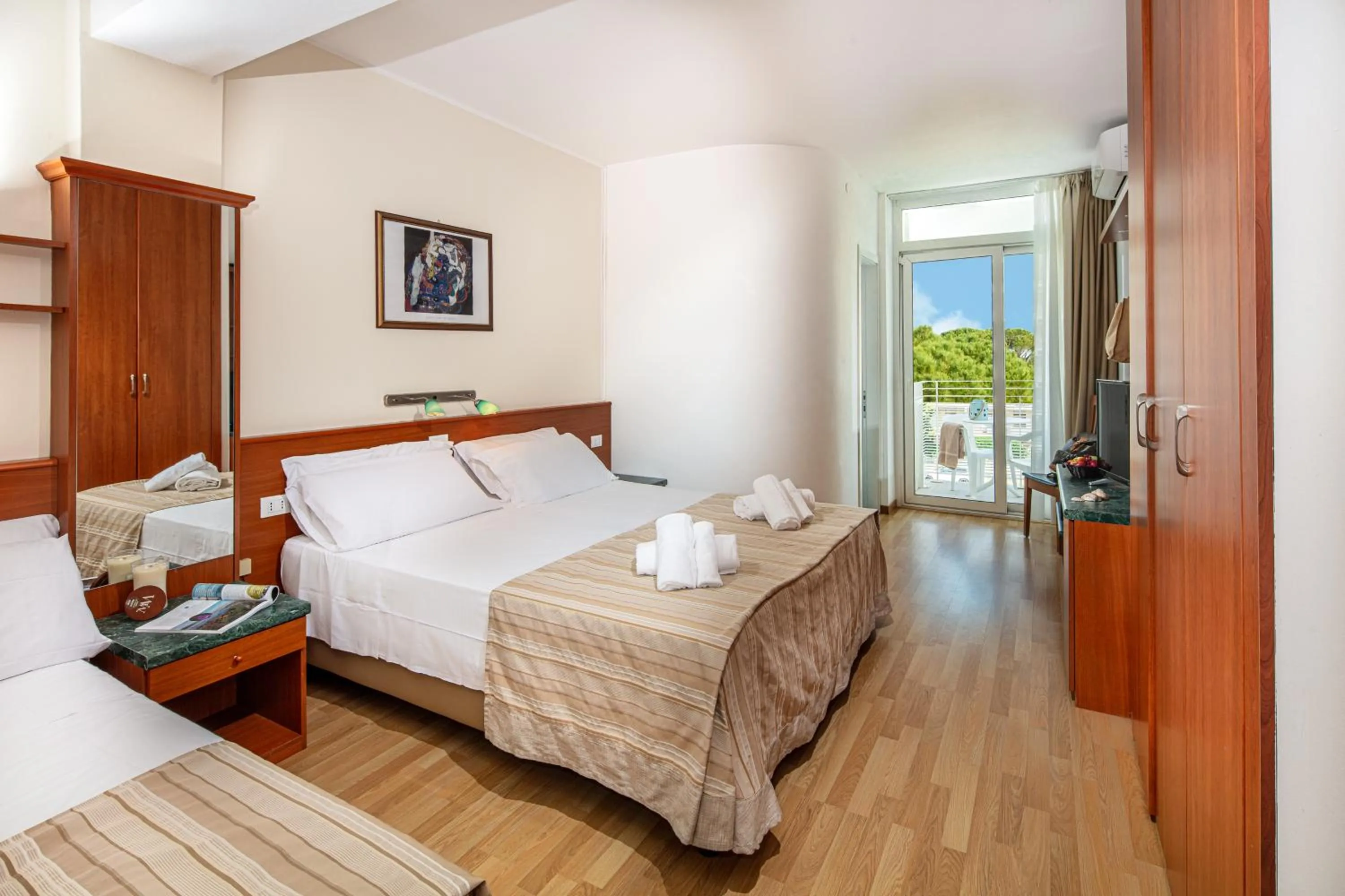 Restaurant/places to eat in Hotel Bembo