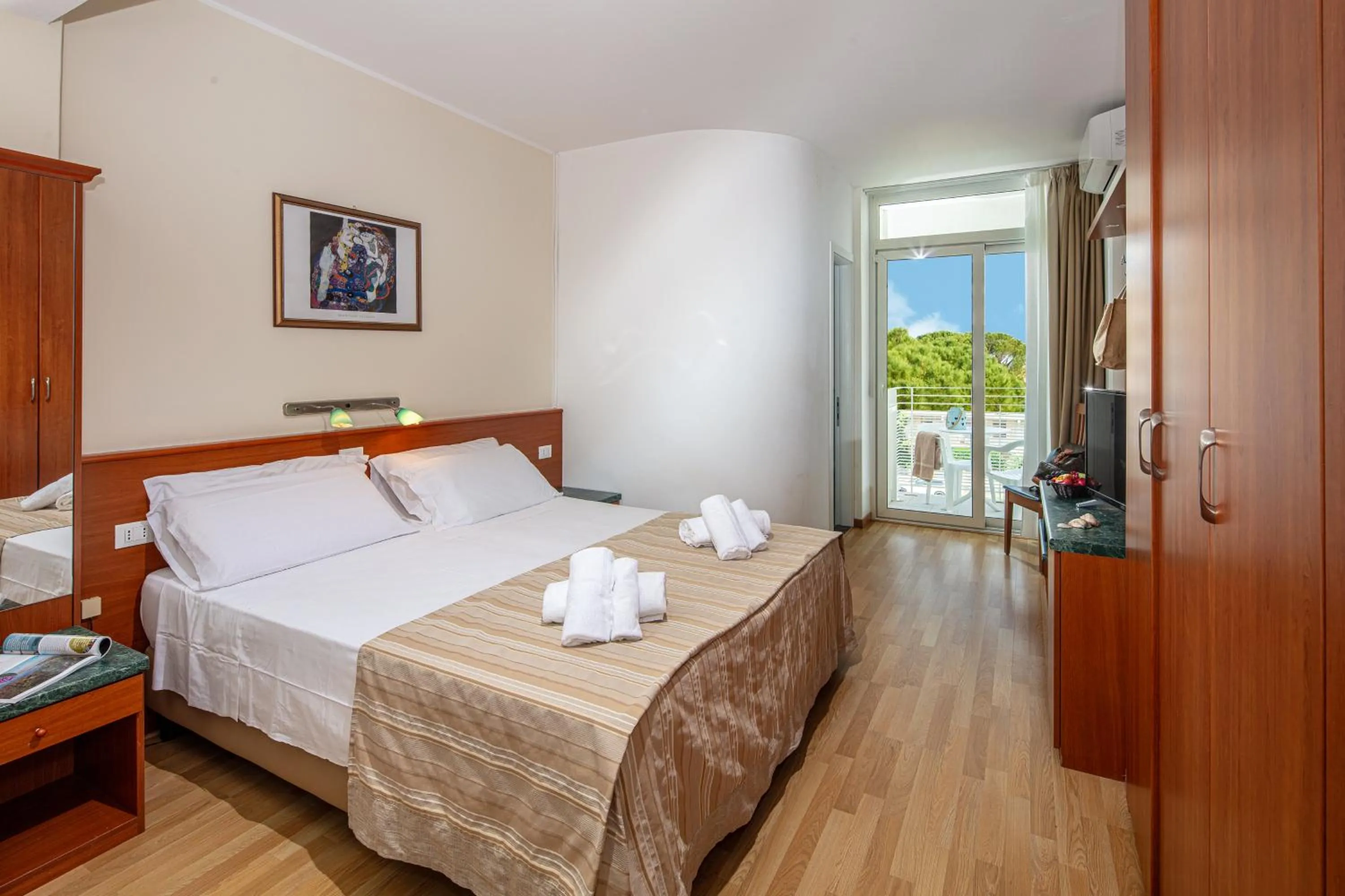 Restaurant/places to eat in Hotel Bembo