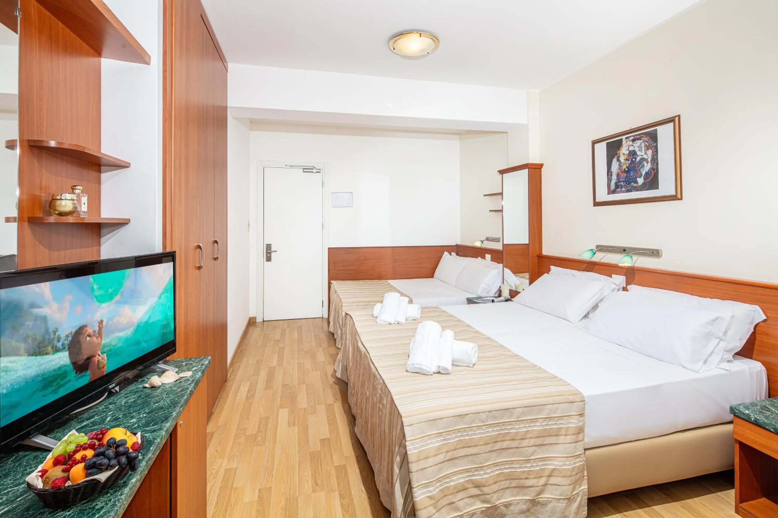 Restaurant/places to eat in Hotel Bembo