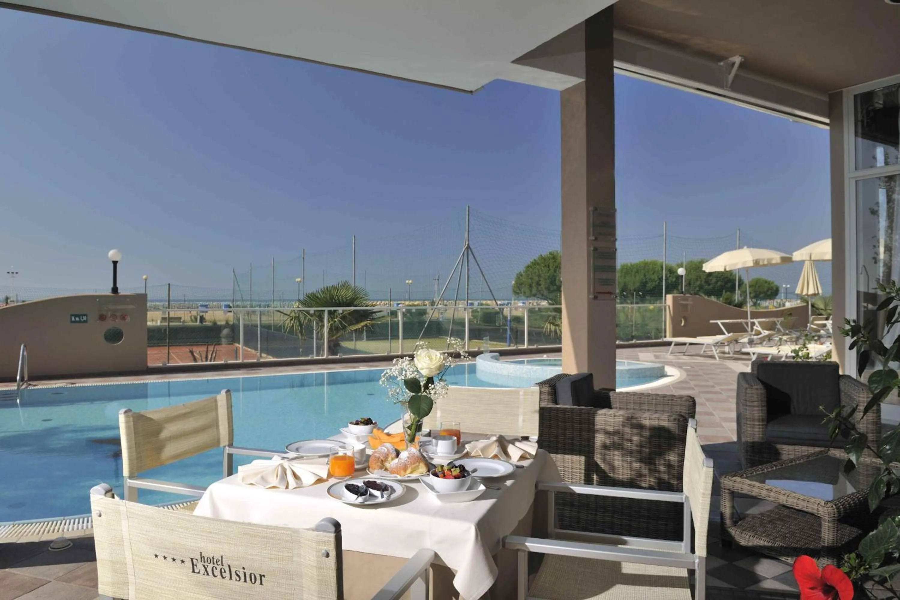 Patio in Hotel Excelsior