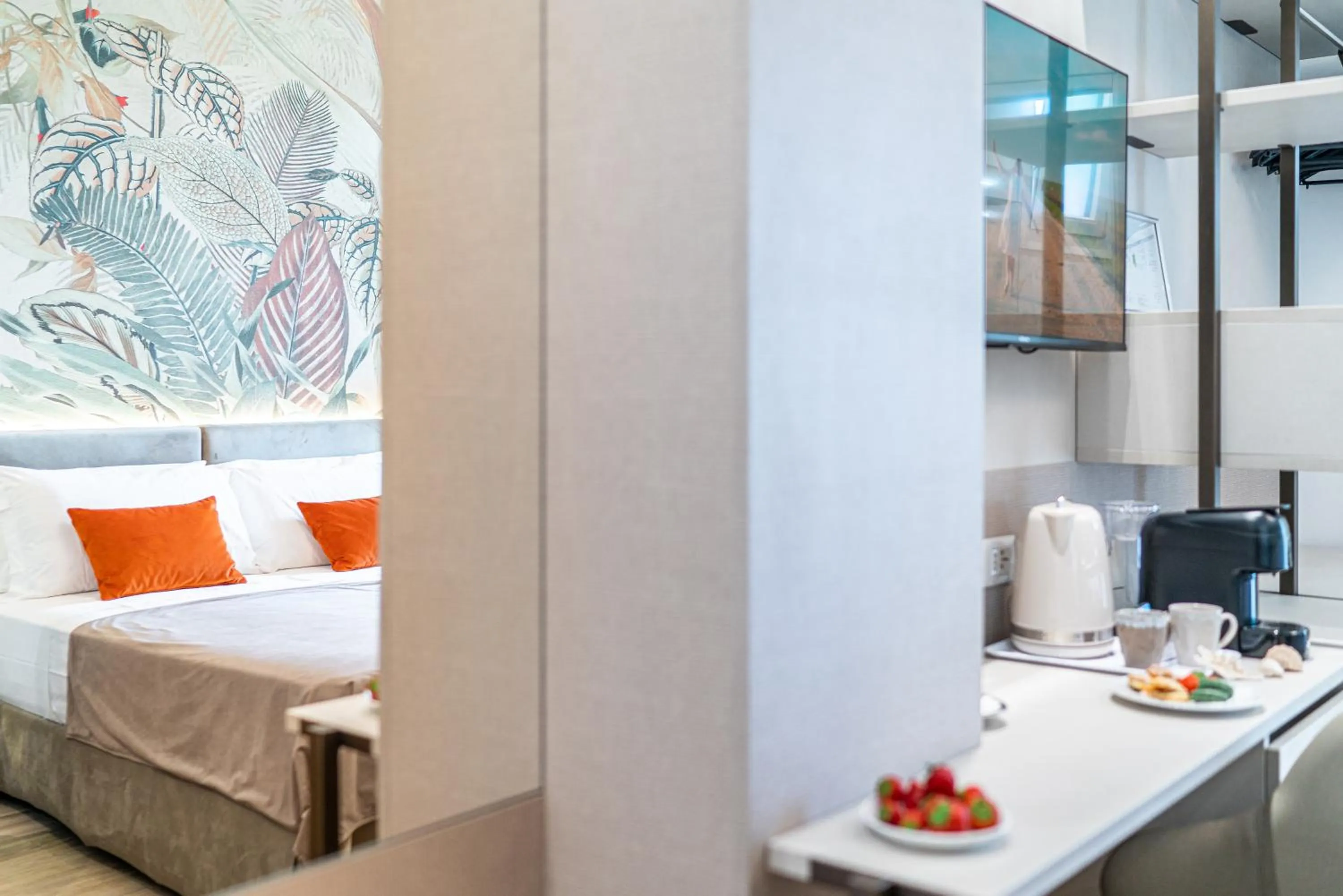 Property building, Bed in Hotel Excelsior