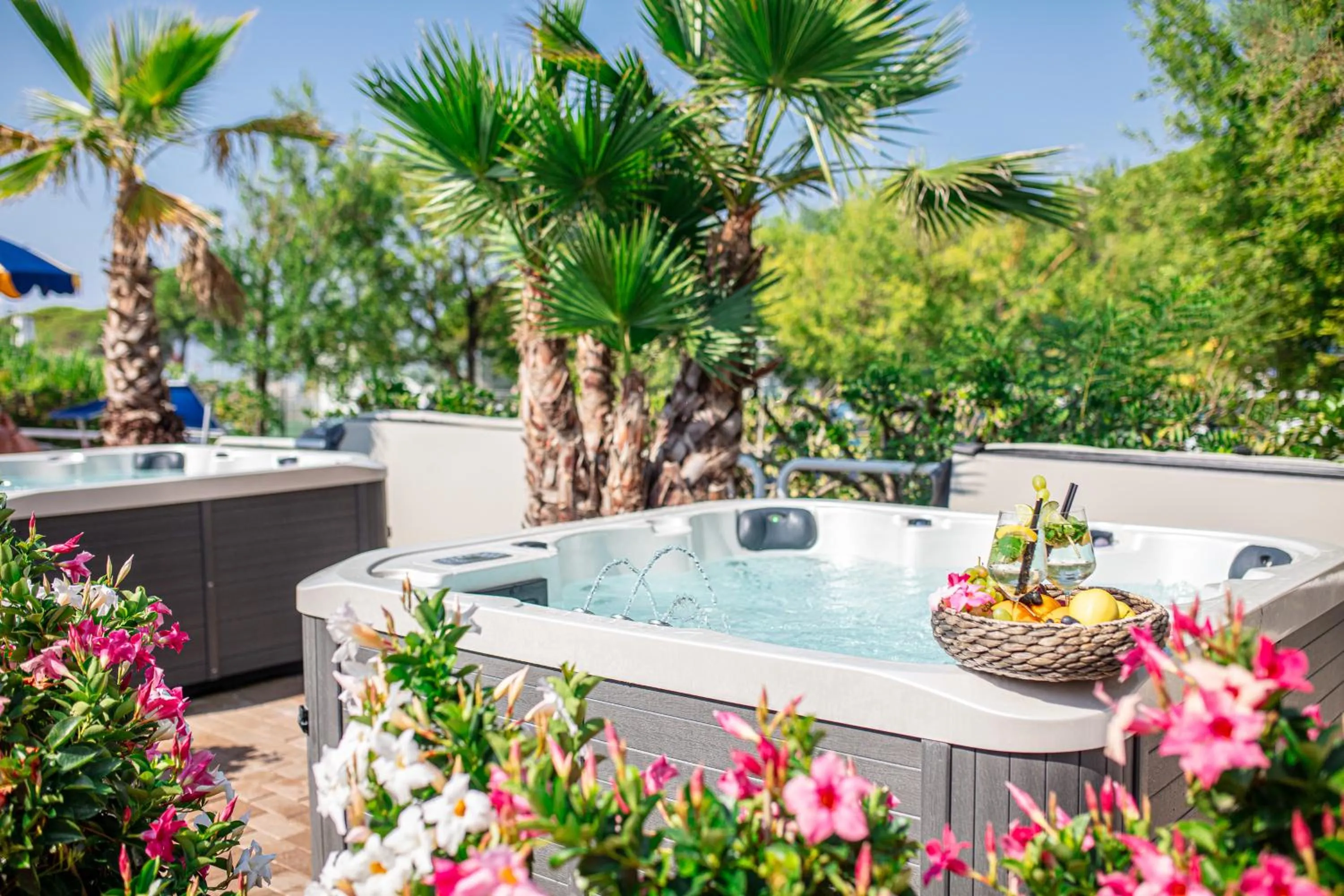 Restaurant/places to eat in Hotel Bellevue