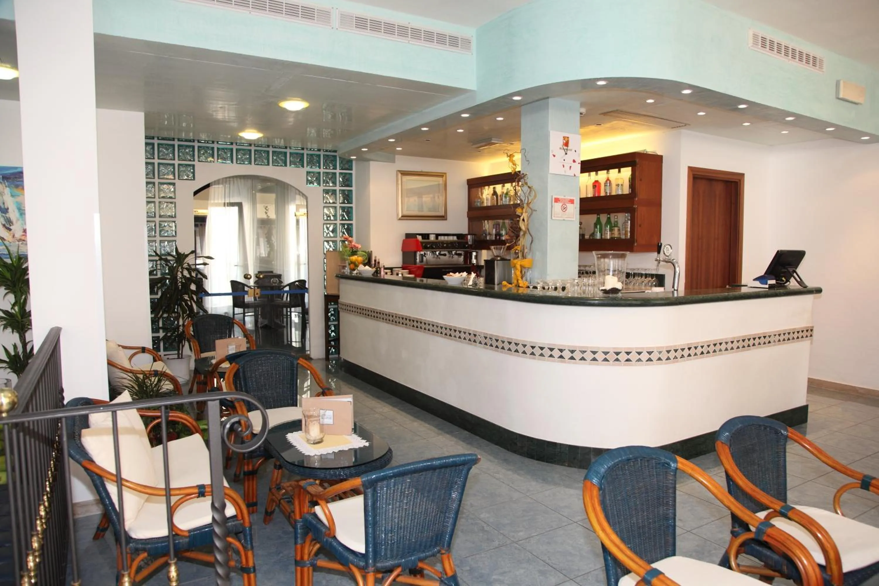 Lounge or bar in Hotel Bellevue