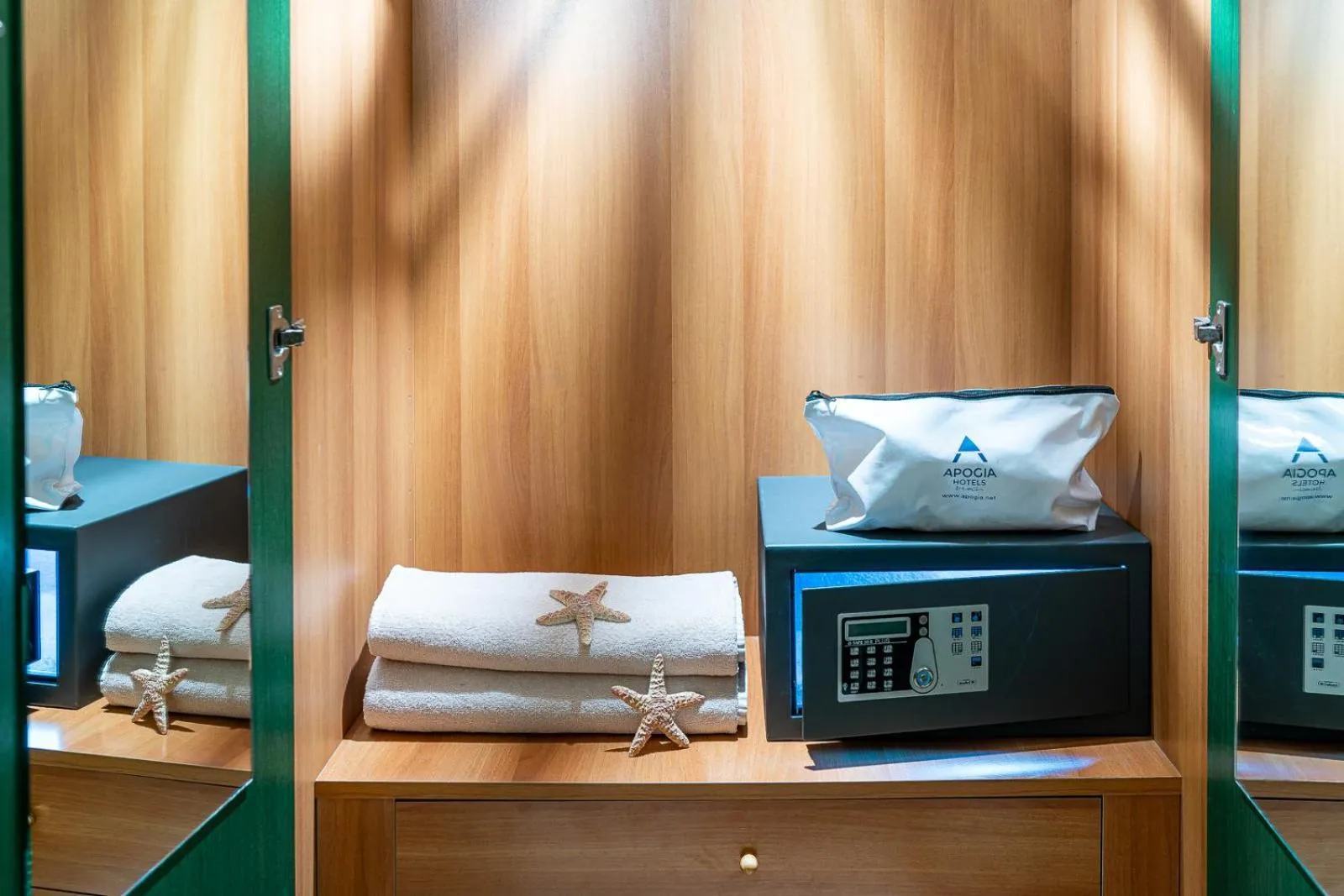 Area and facilities, Bed in Hotel Bellevue