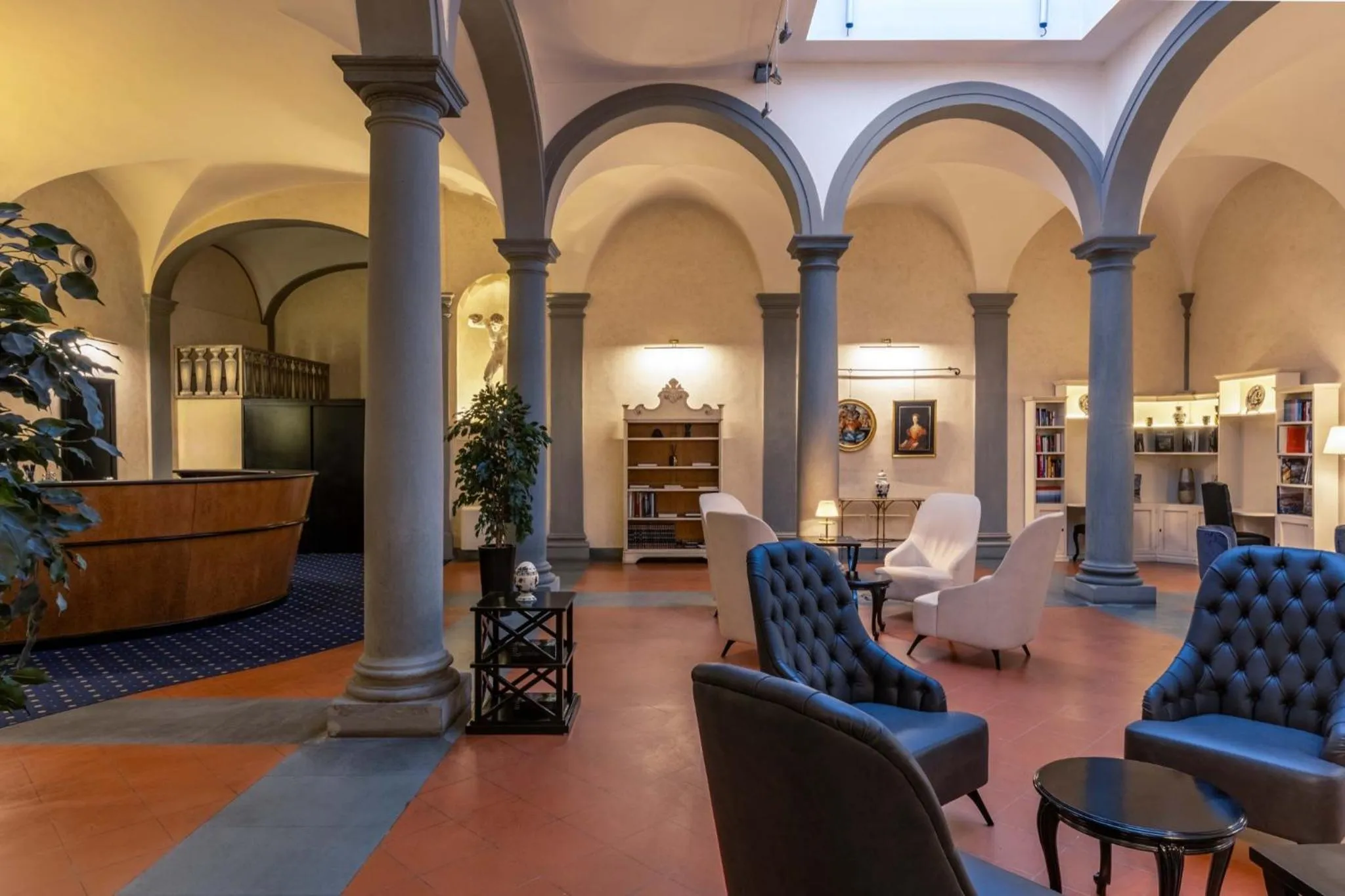 Seating area in Relais Hotel Centrale "Dimora Storica"