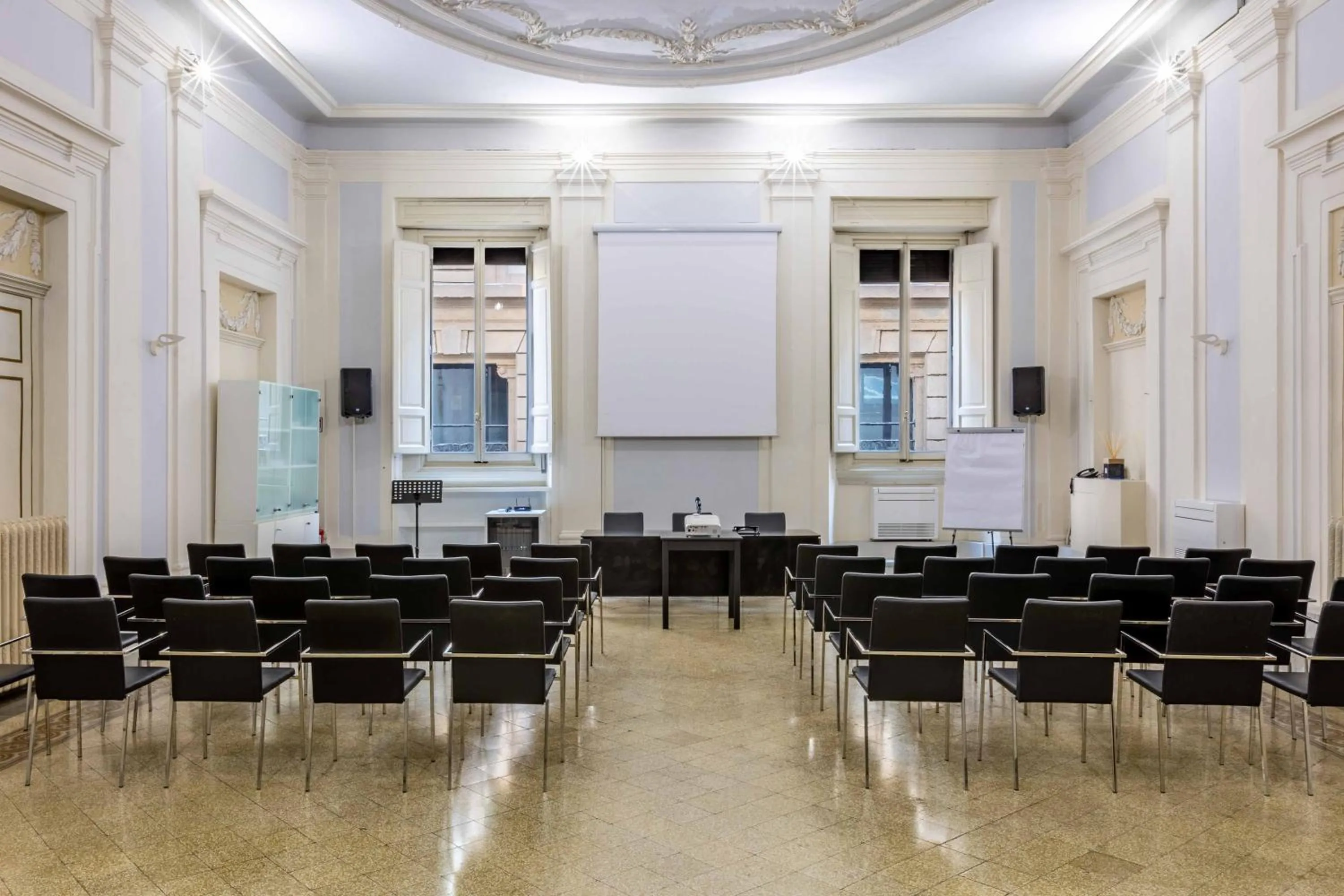 Meeting/conference room in Relais Hotel Centrale "Dimora Storica"