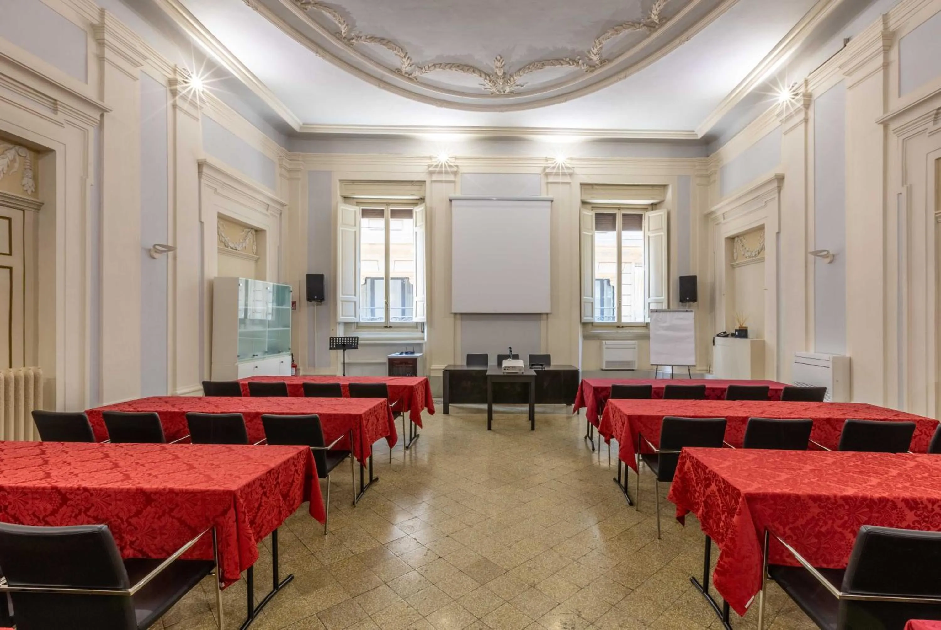 Meeting/conference room in Relais Hotel Centrale "Dimora Storica"