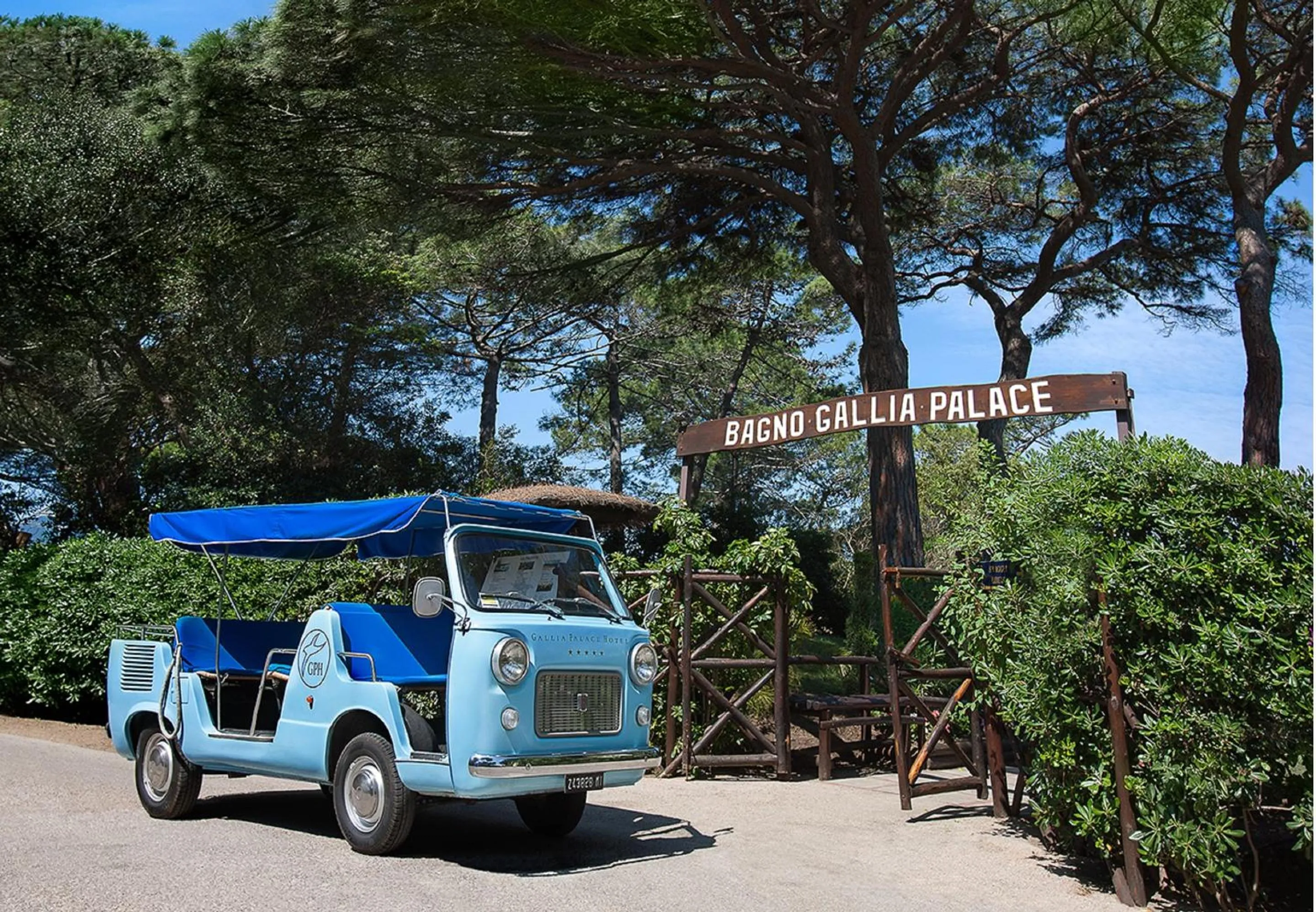 Beach in Gallia Palace Hotel - Relais & Châteaux