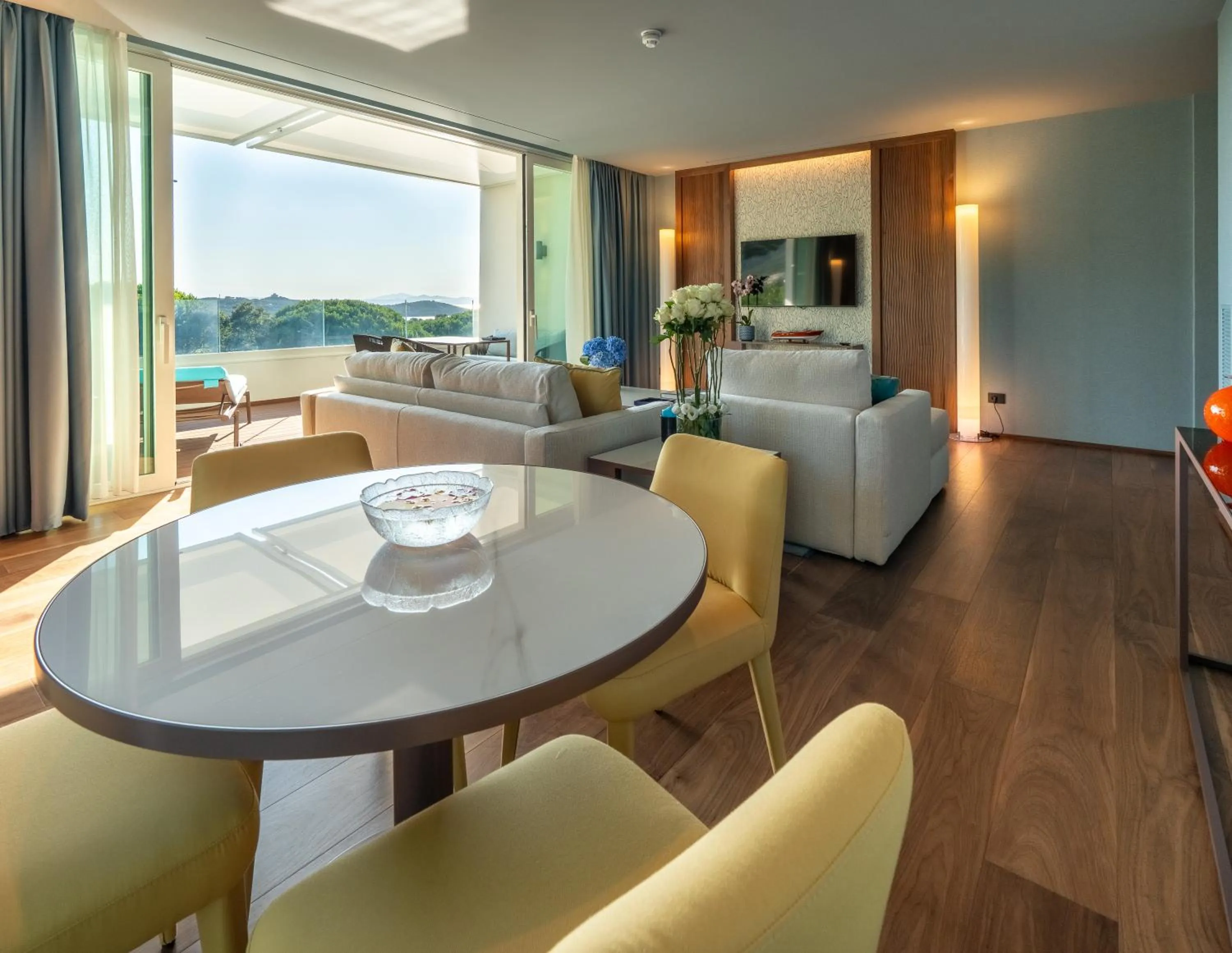 Seating area in Gallia Palace Hotel - Relais & Châteaux