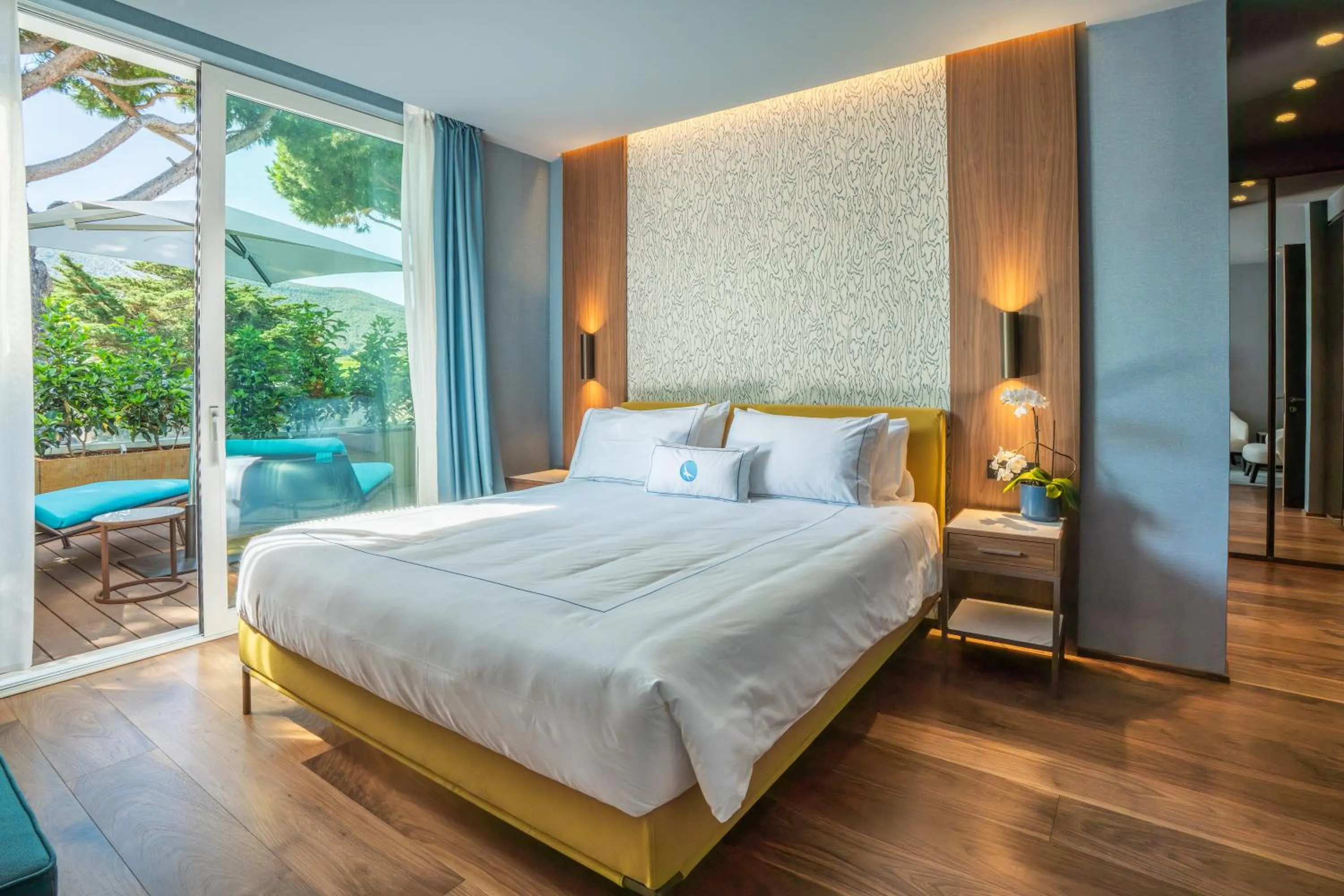 Bedroom, Bed in Gallia Palace Hotel - Relais & Châteaux