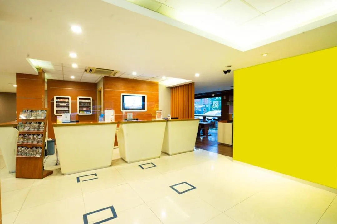Life Hotel Stasiun Kota Surabaya