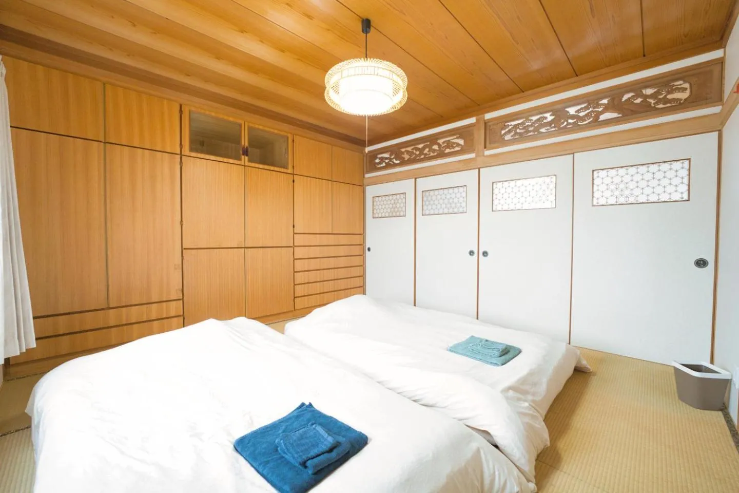 Bedroom, Bed in Maple Farm