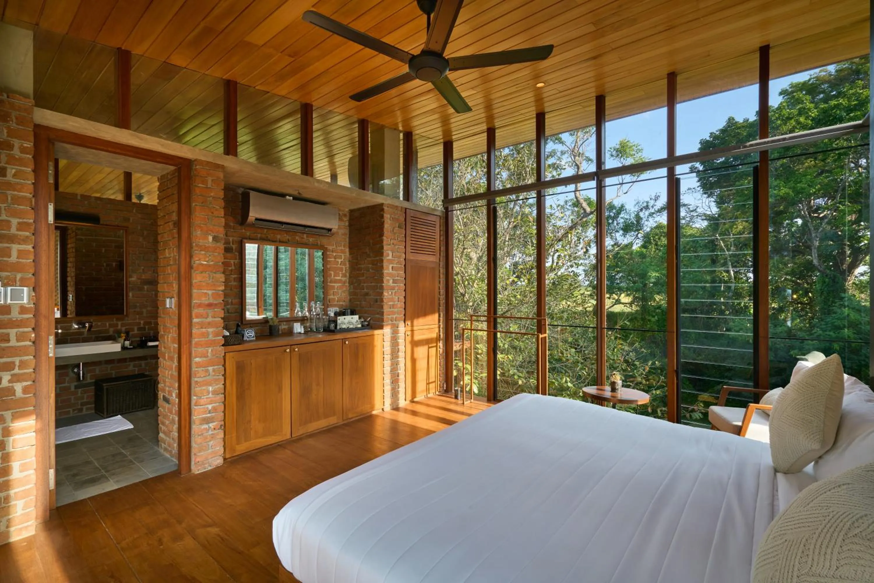 Bedroom, Bed in Taru Villas Maia - Habarana