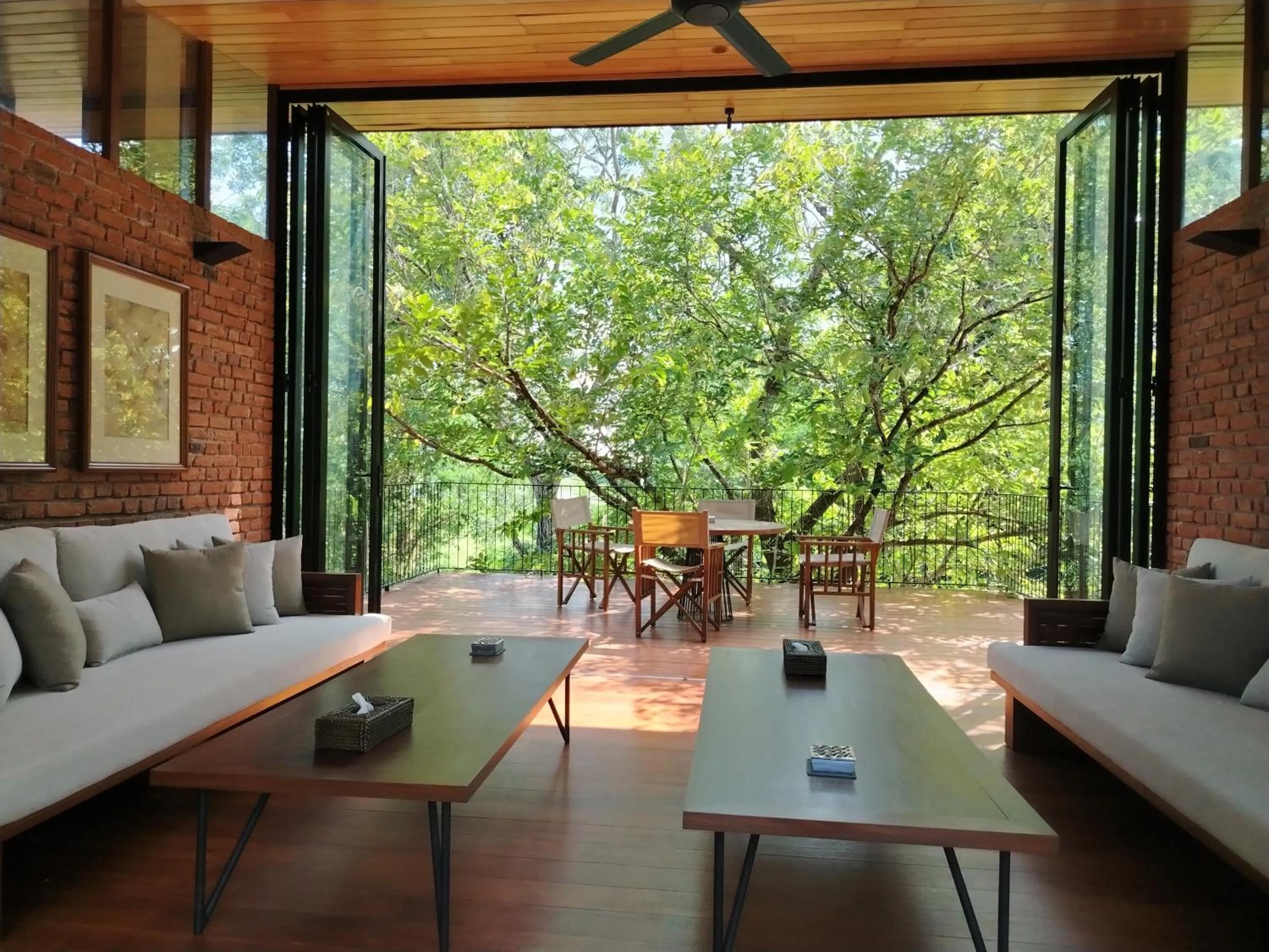 Seating area in Taru Villas Maia - Habarana