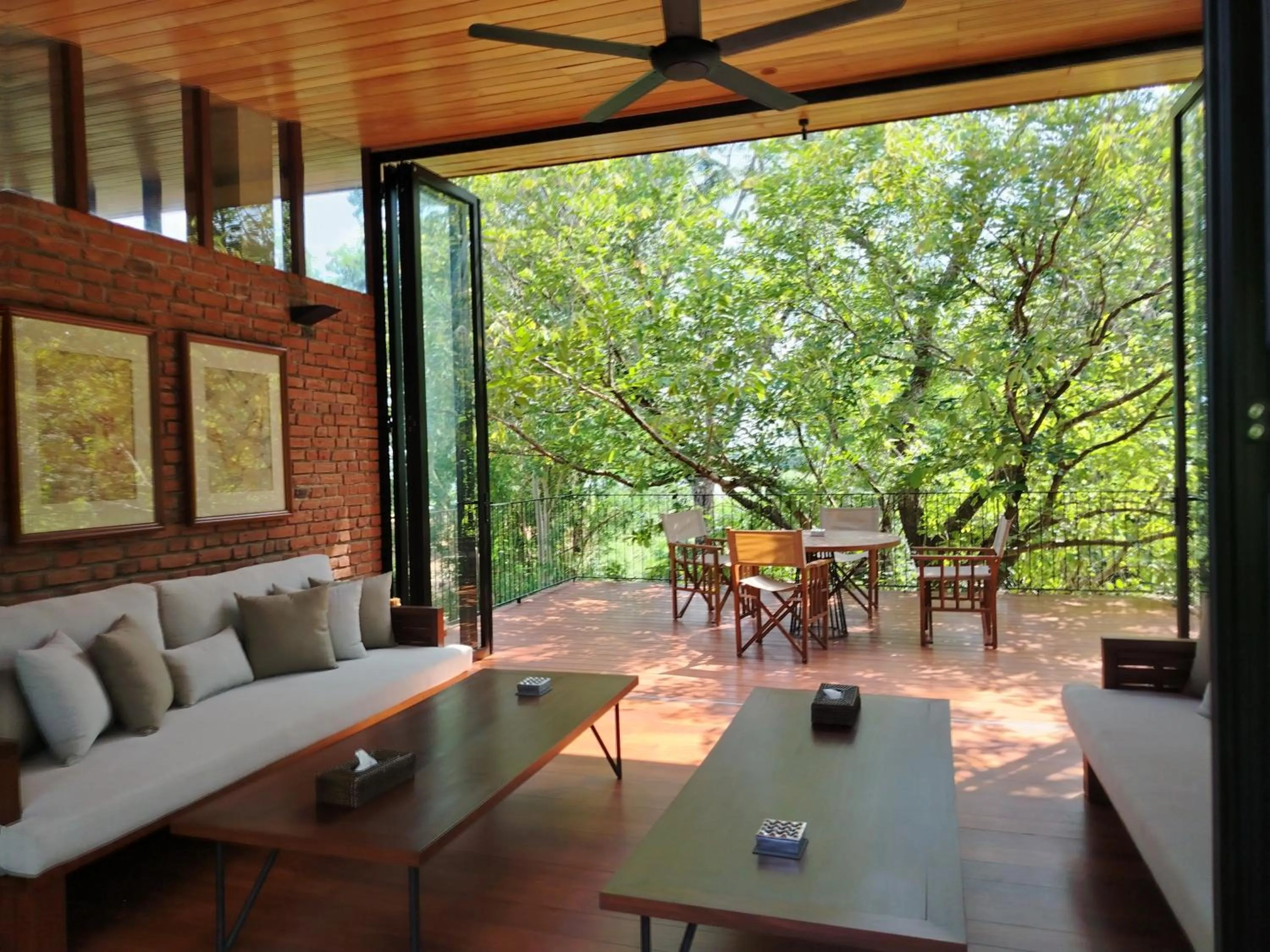 Seating area in Taru Villas Maia - Habarana