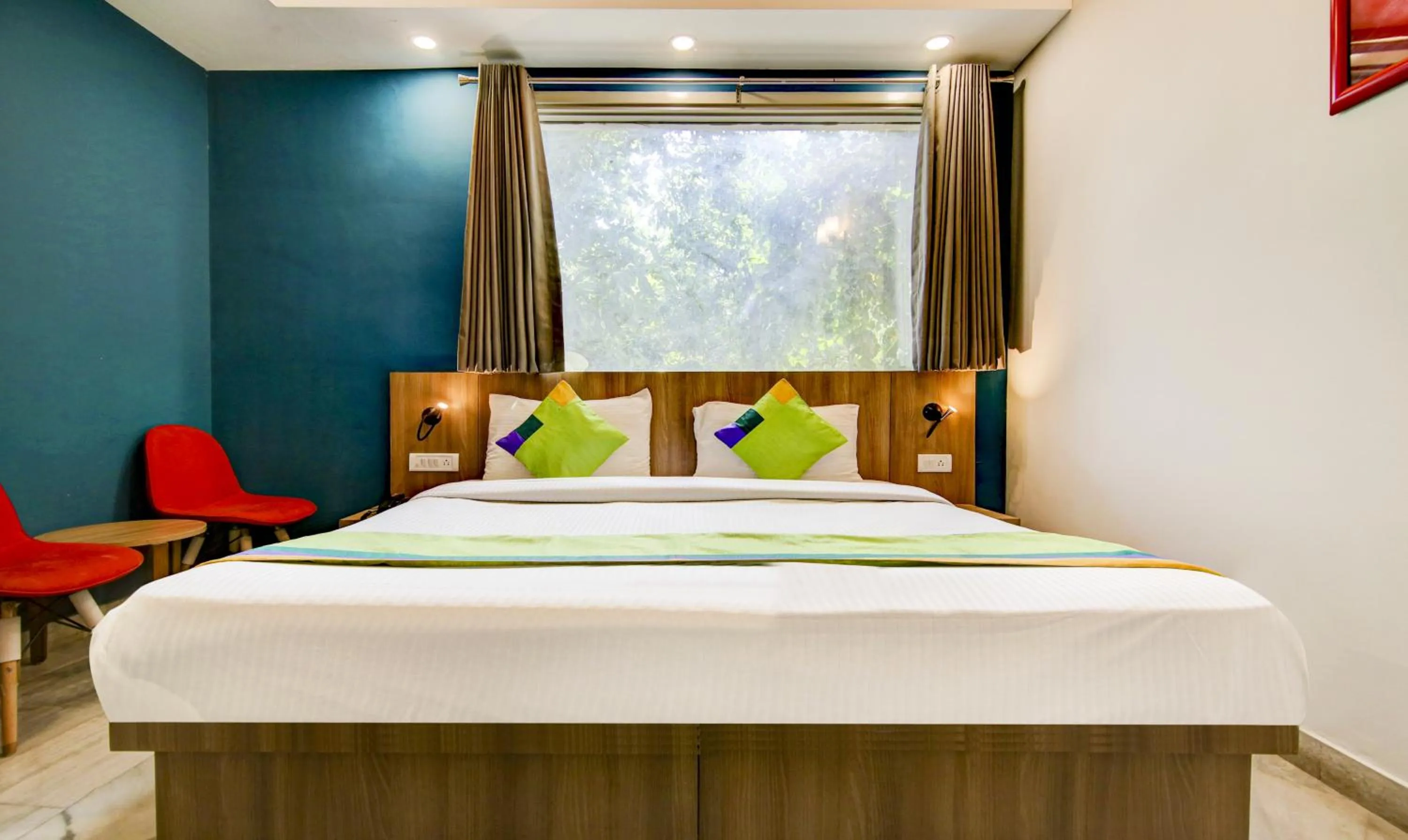 Bed in Treebo Mall View, DLF Phase II