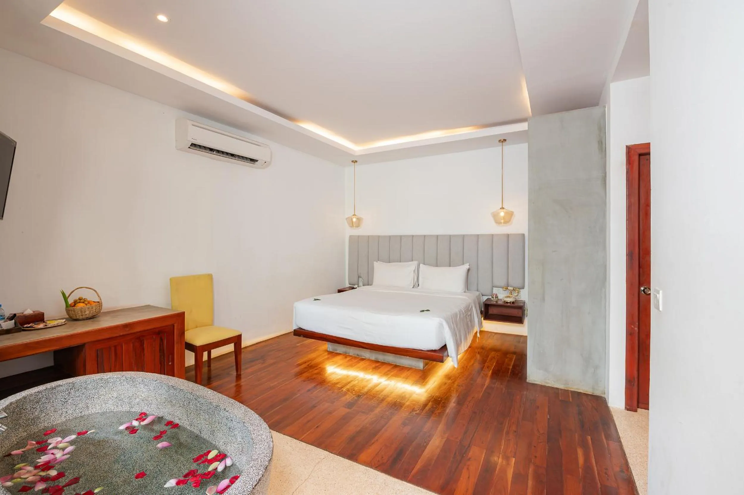 Bed in Victoria Central Residence