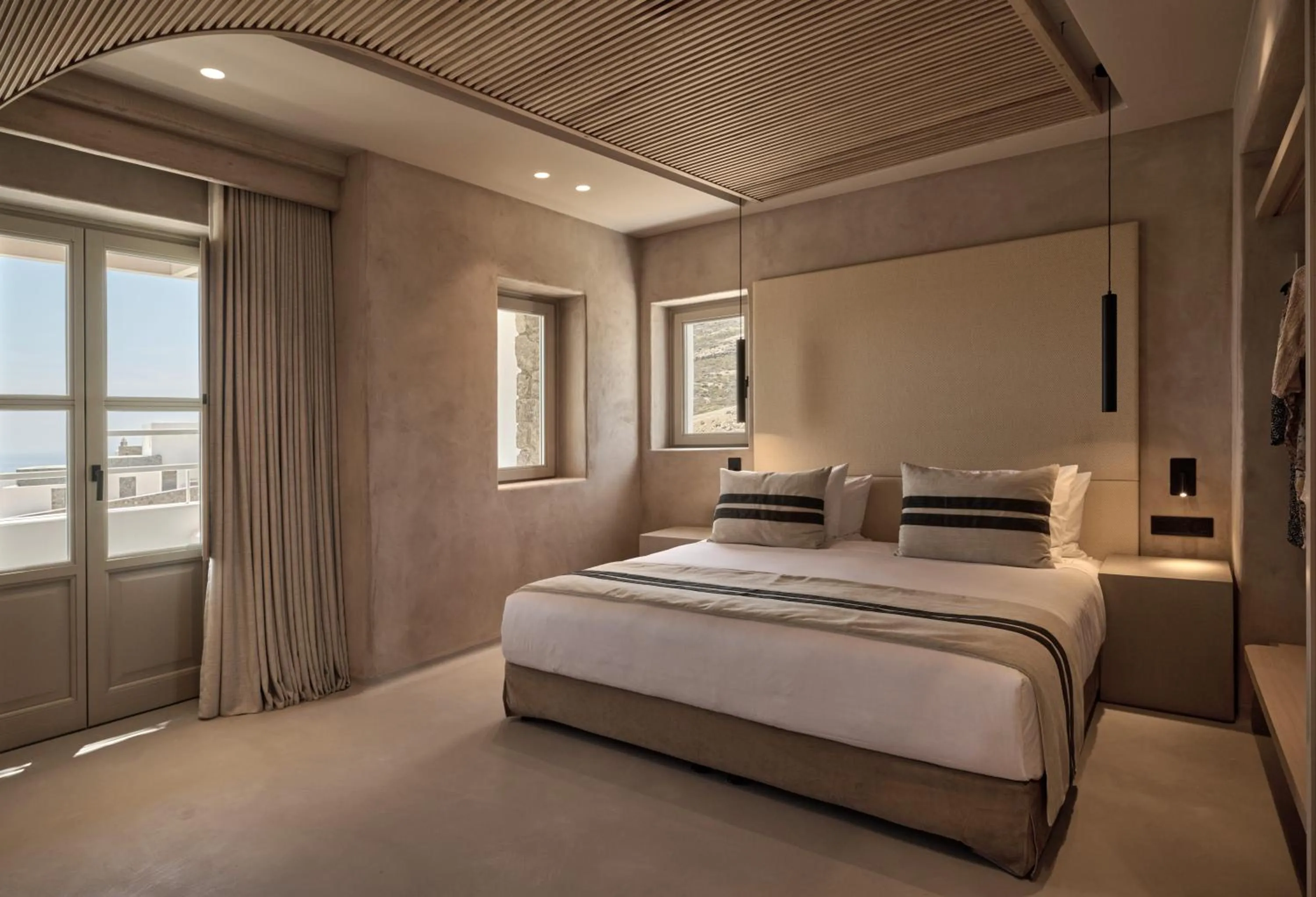 TV and multimedia in Yi Hotel Mykonos