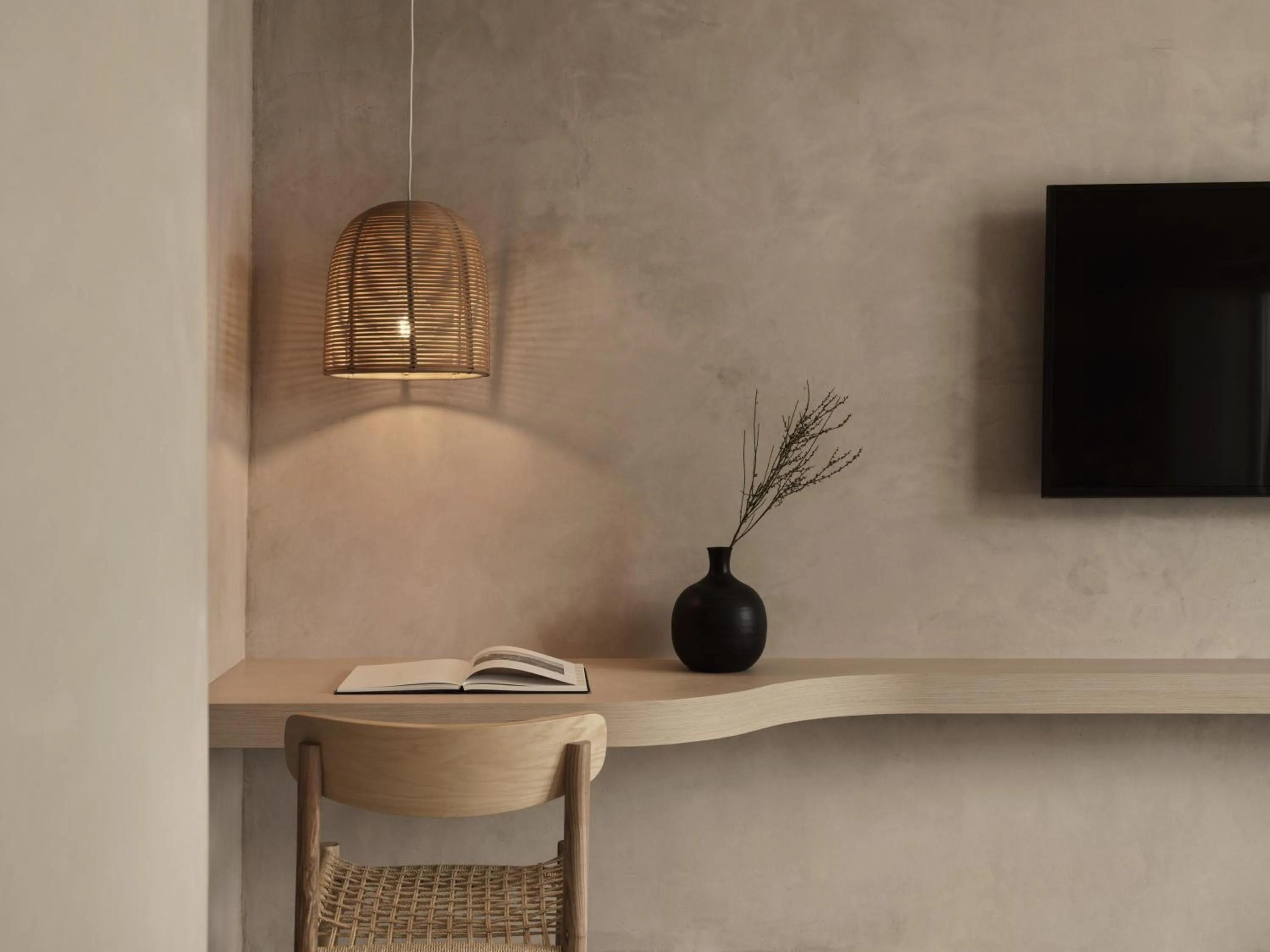 TV and multimedia in Yi Hotel Mykonos