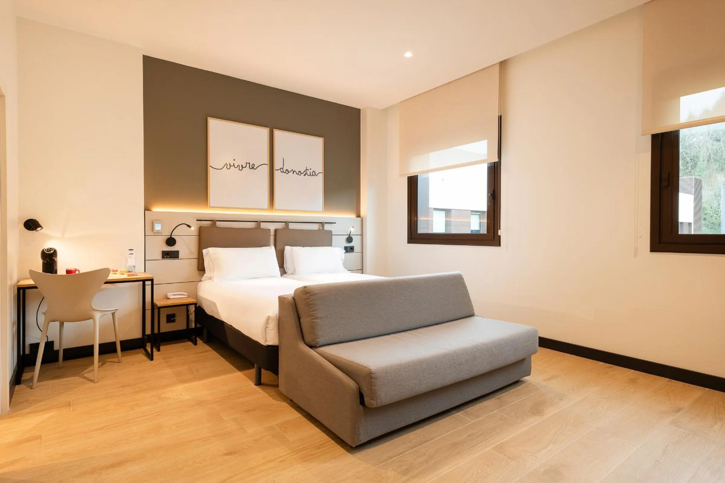 Bed in Leonardo Hotel San Sebastián