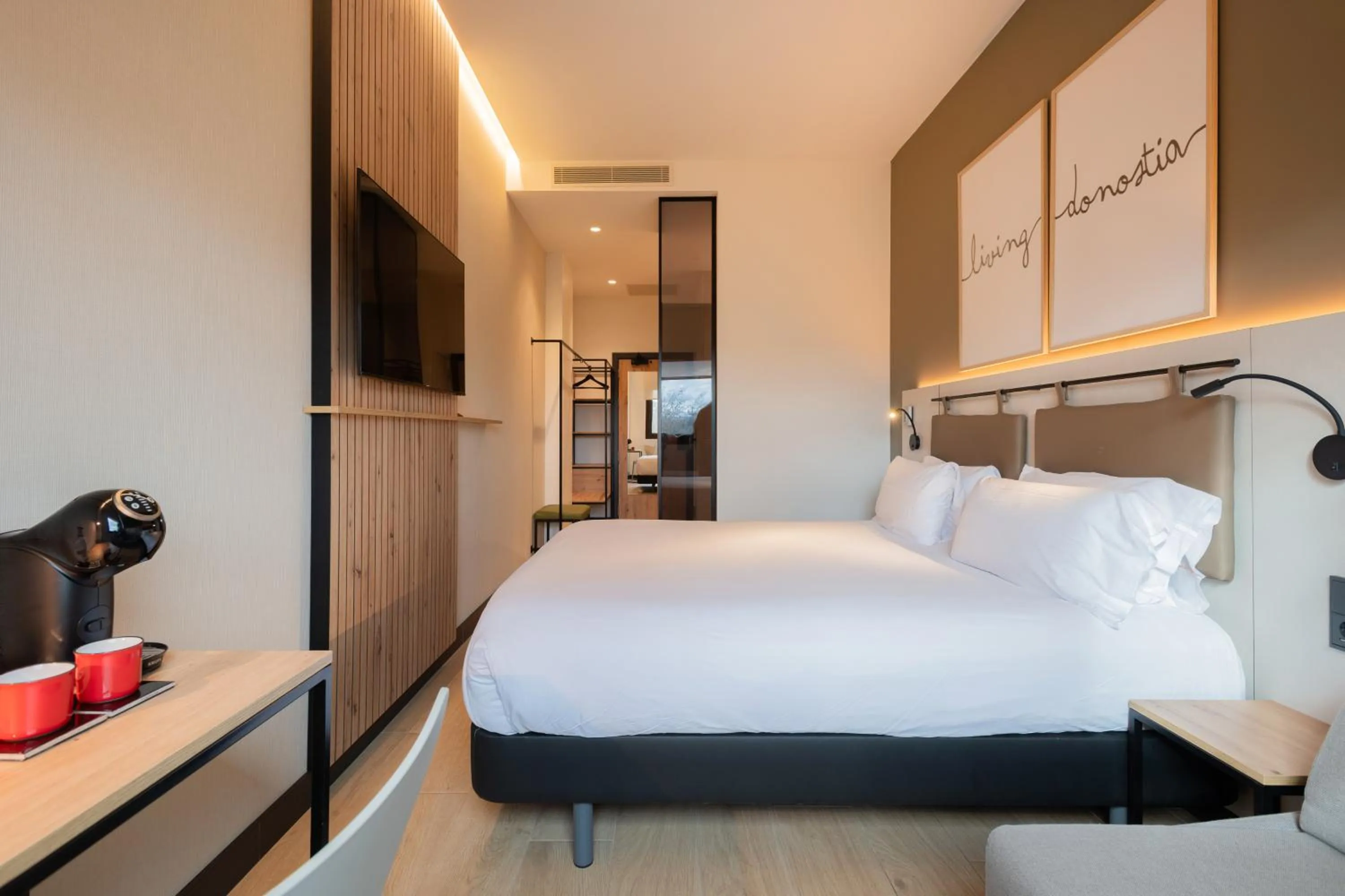 Bed in Leonardo Hotel San Sebastián