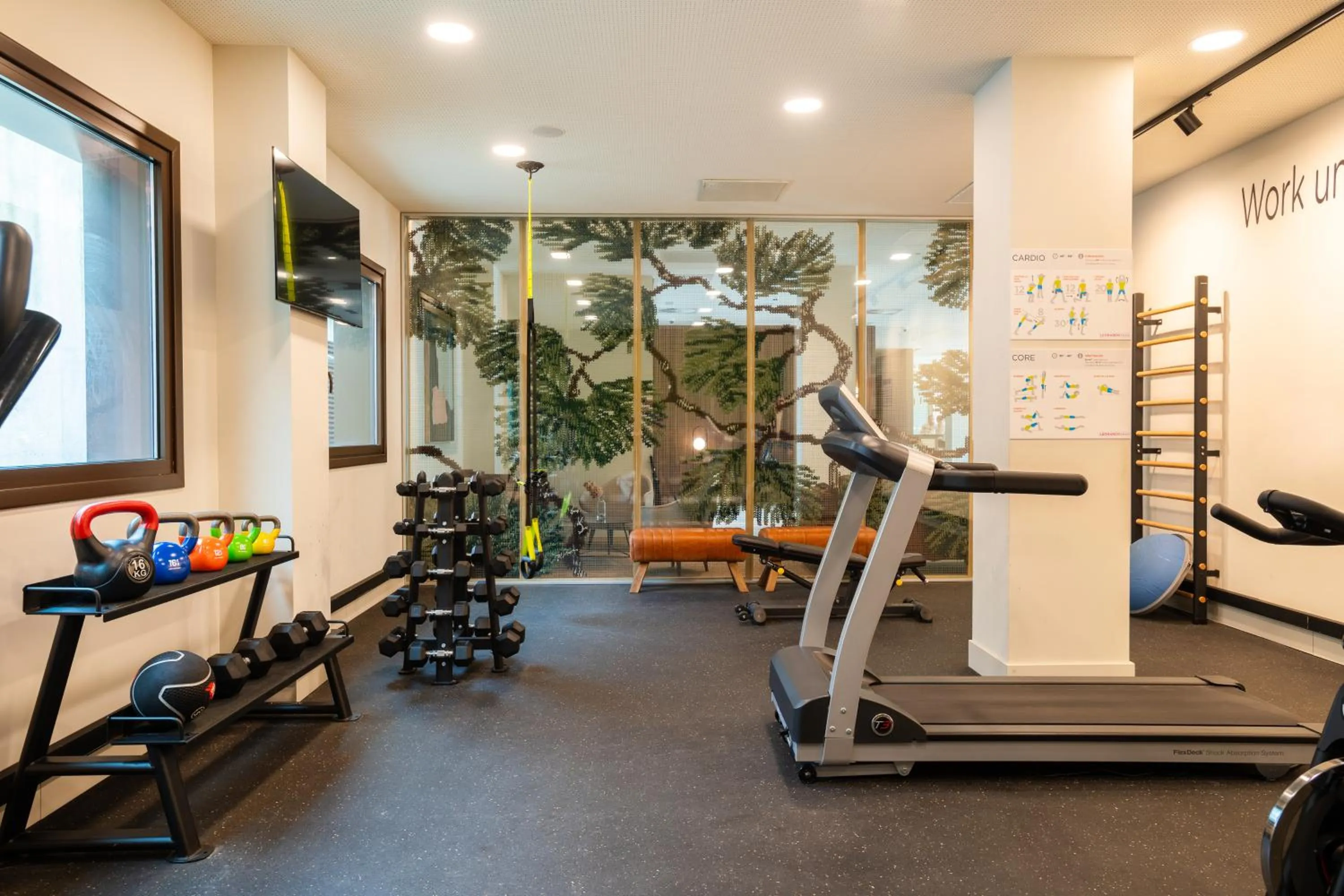 Fitness centre/facilities in Leonardo Hotel San Sebastián