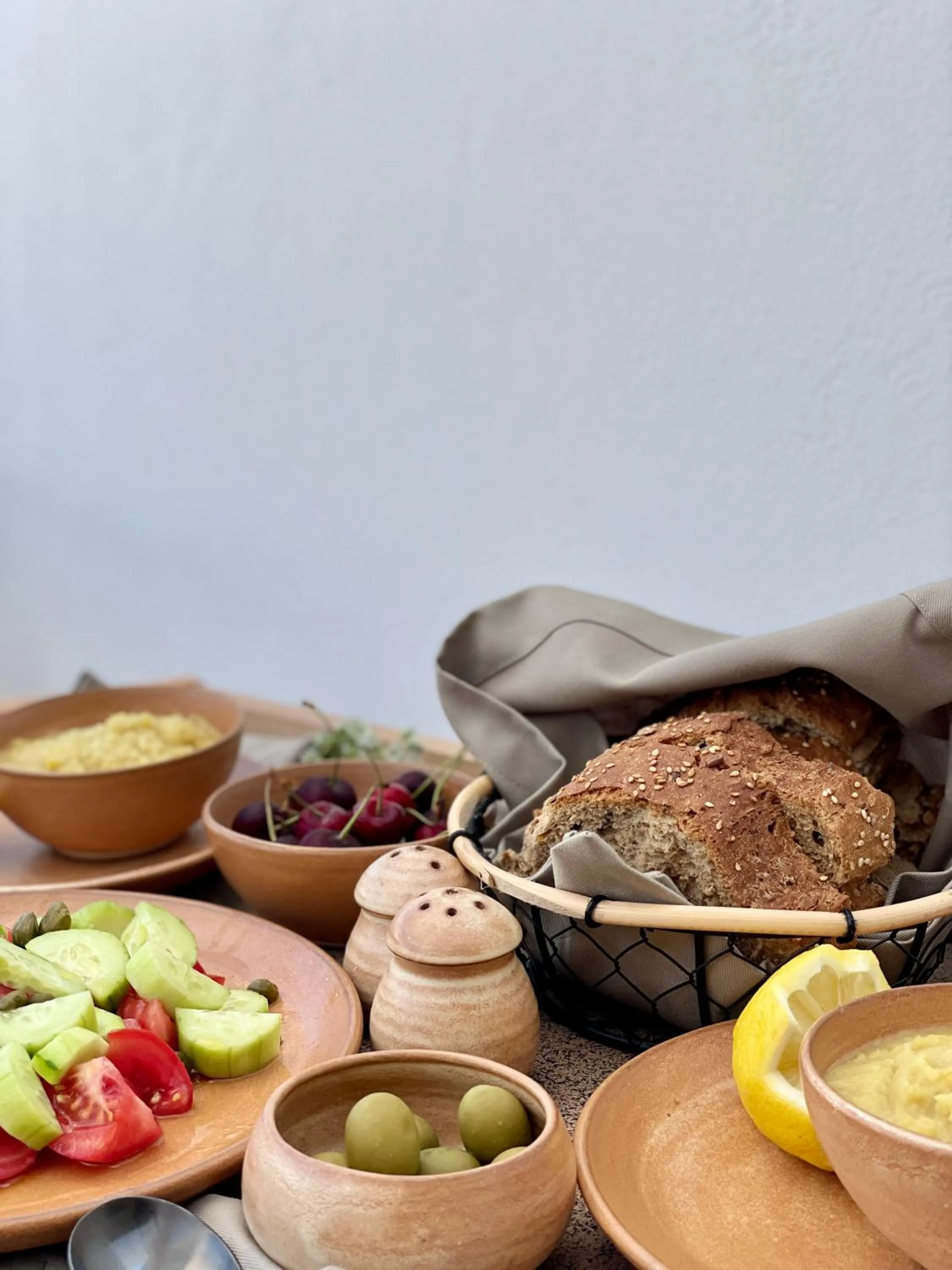 Food and drinks in Ethos Vegan Suites Fira, Santorini