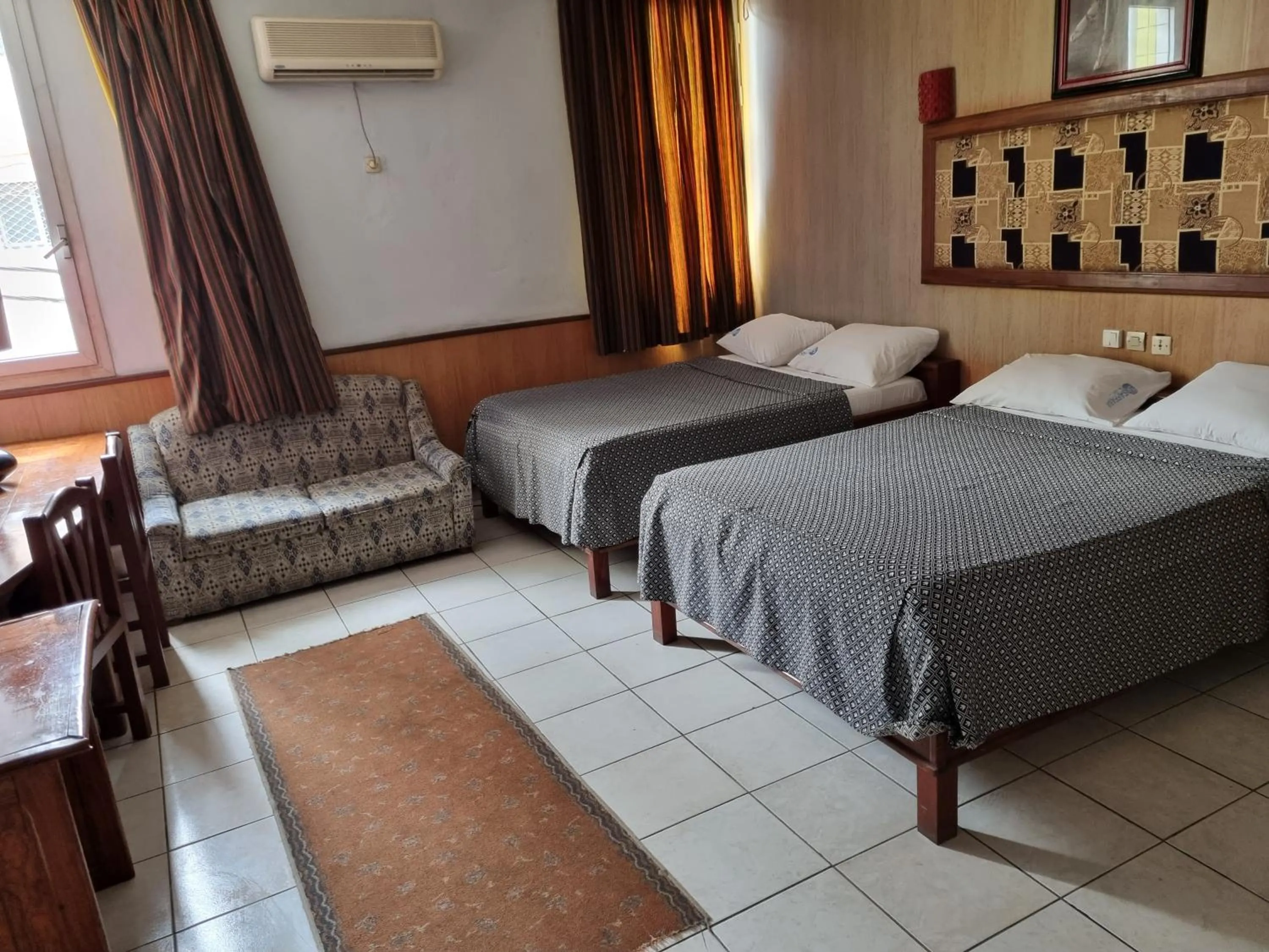 Bedroom, Bed in HOTEL SAFFANA