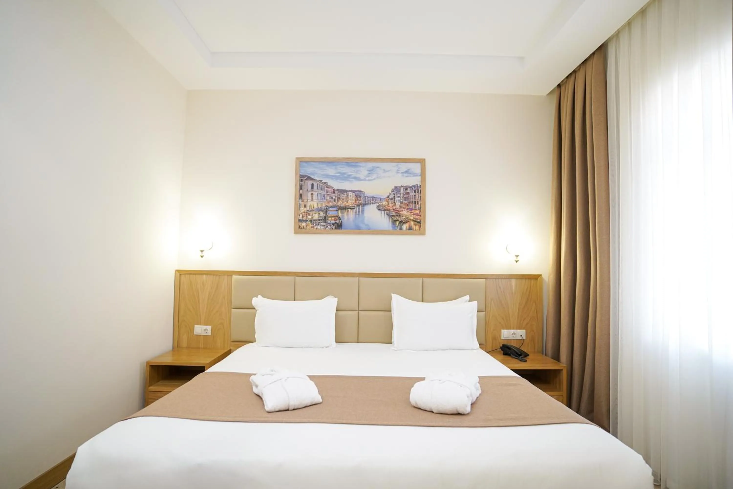 bunk bed, Bed in Milan Hotel