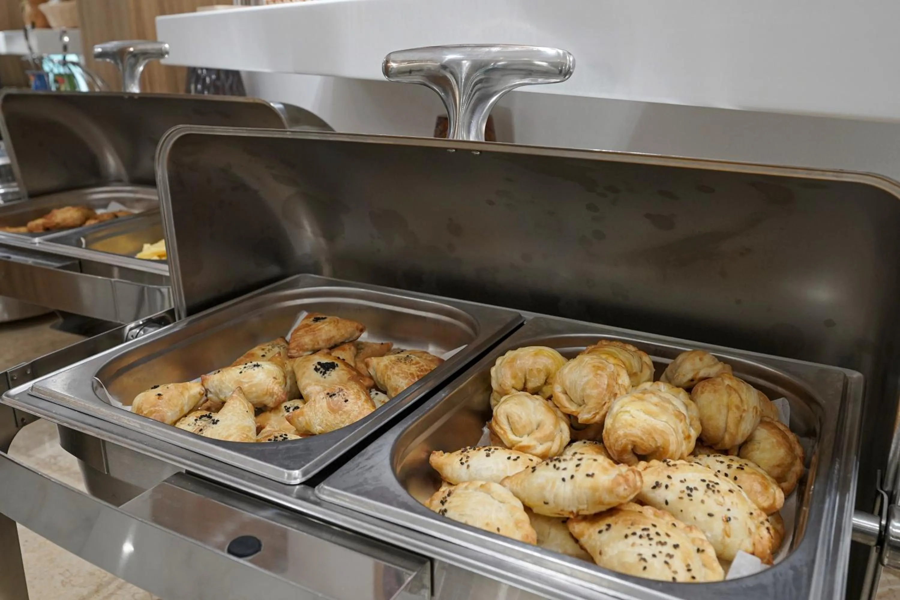 Buffet breakfast in Milan Hotel